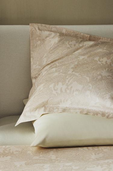PAISLEY PRINT SATEEN PILLOWCASE - Ecru by Zara - Image 5