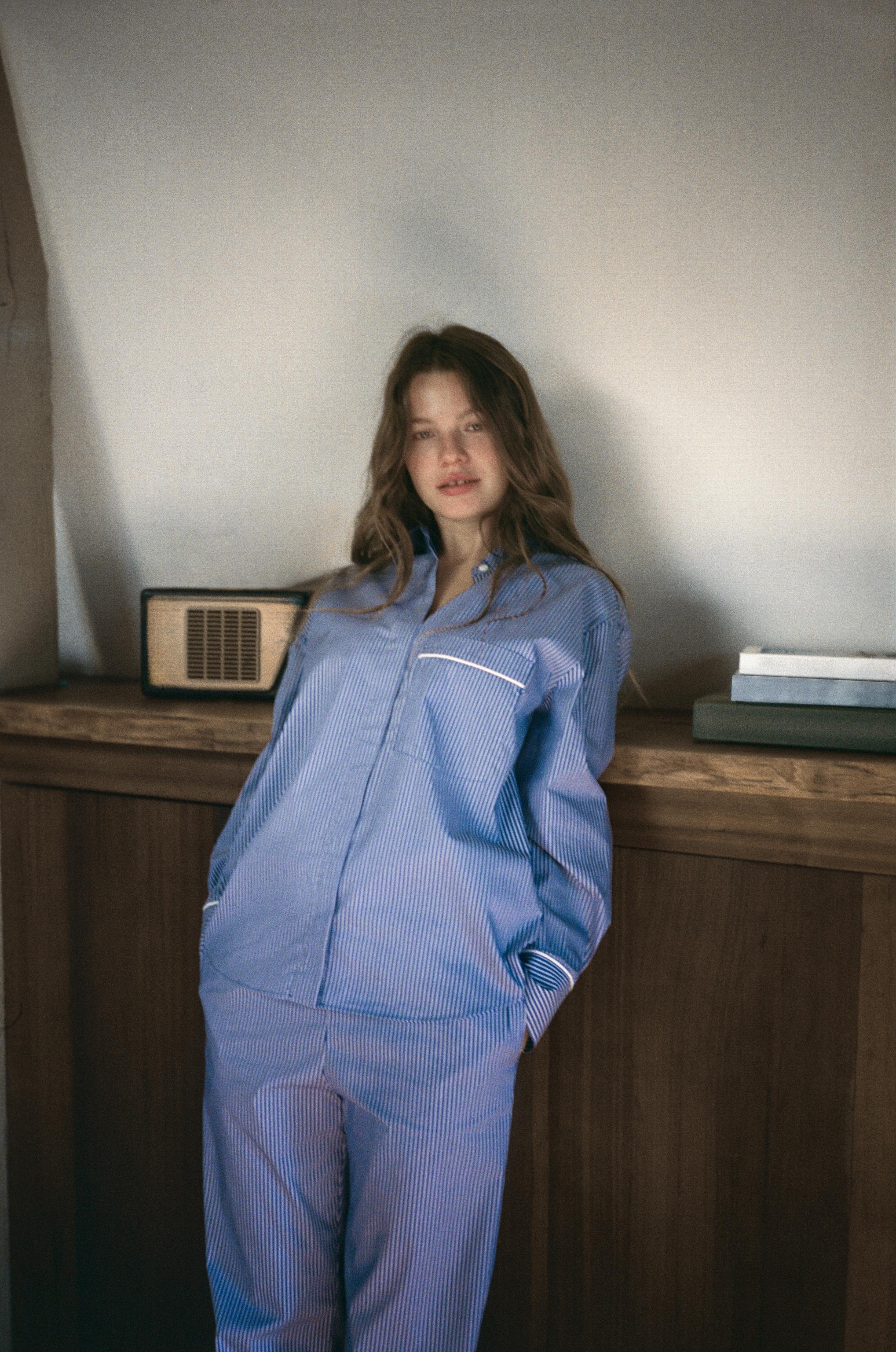 コントラストストライプ柄パジャマシャツ - 青色/白色 | ZARA