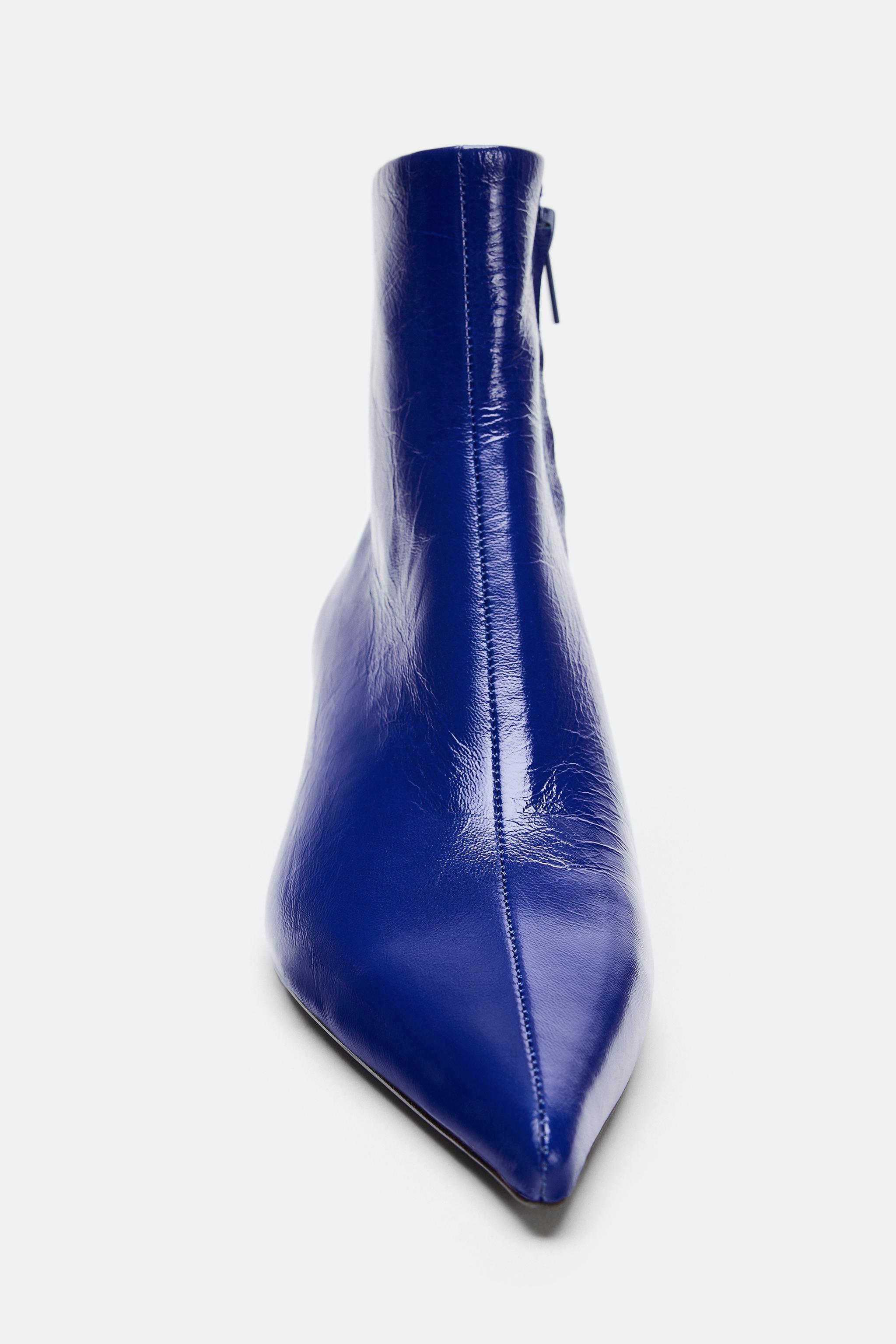 LEATHER KITTEN HEEL ANKLE BOOTS
