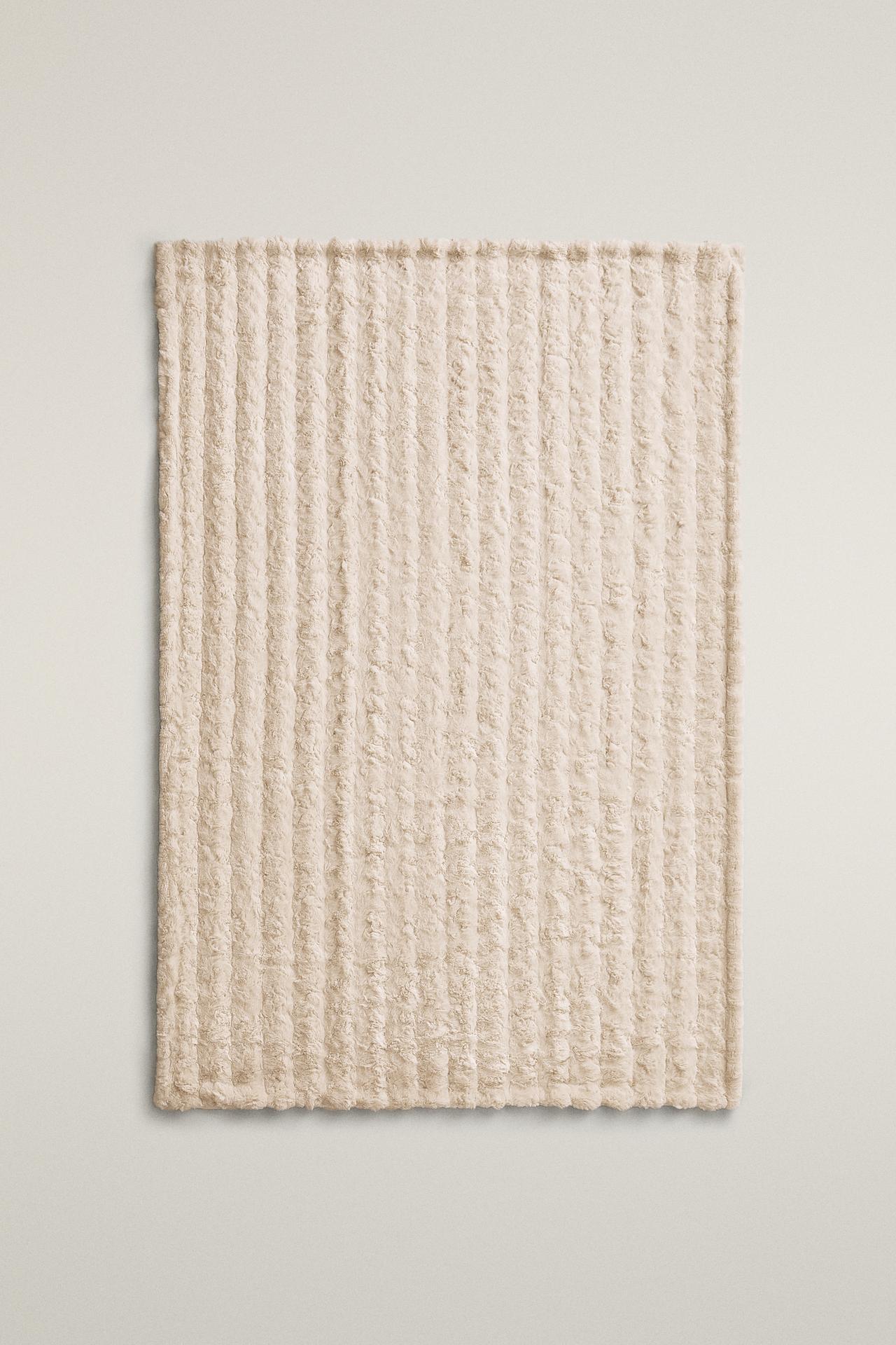 TEXTURED FUR BLANKET