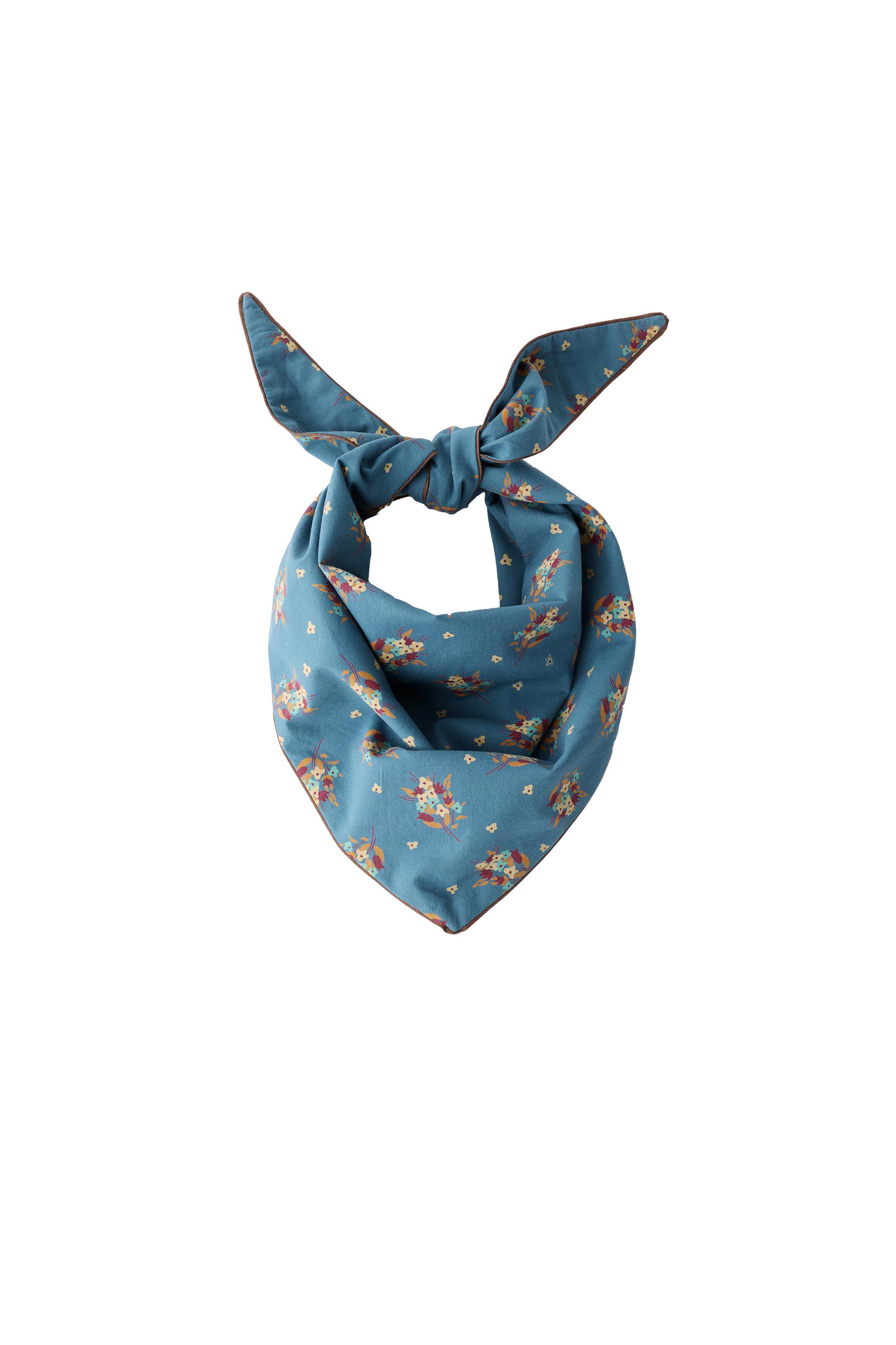 PAÑUELO ESTAMPADO FLORES CREATED BY CARAMEL LONDON X ZARA