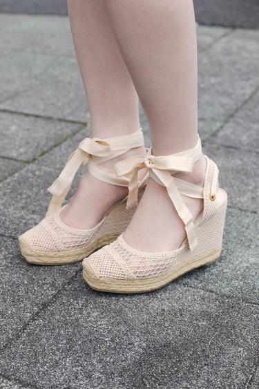 WOVEN WEDGE SANDALS - Ecru White by Zara