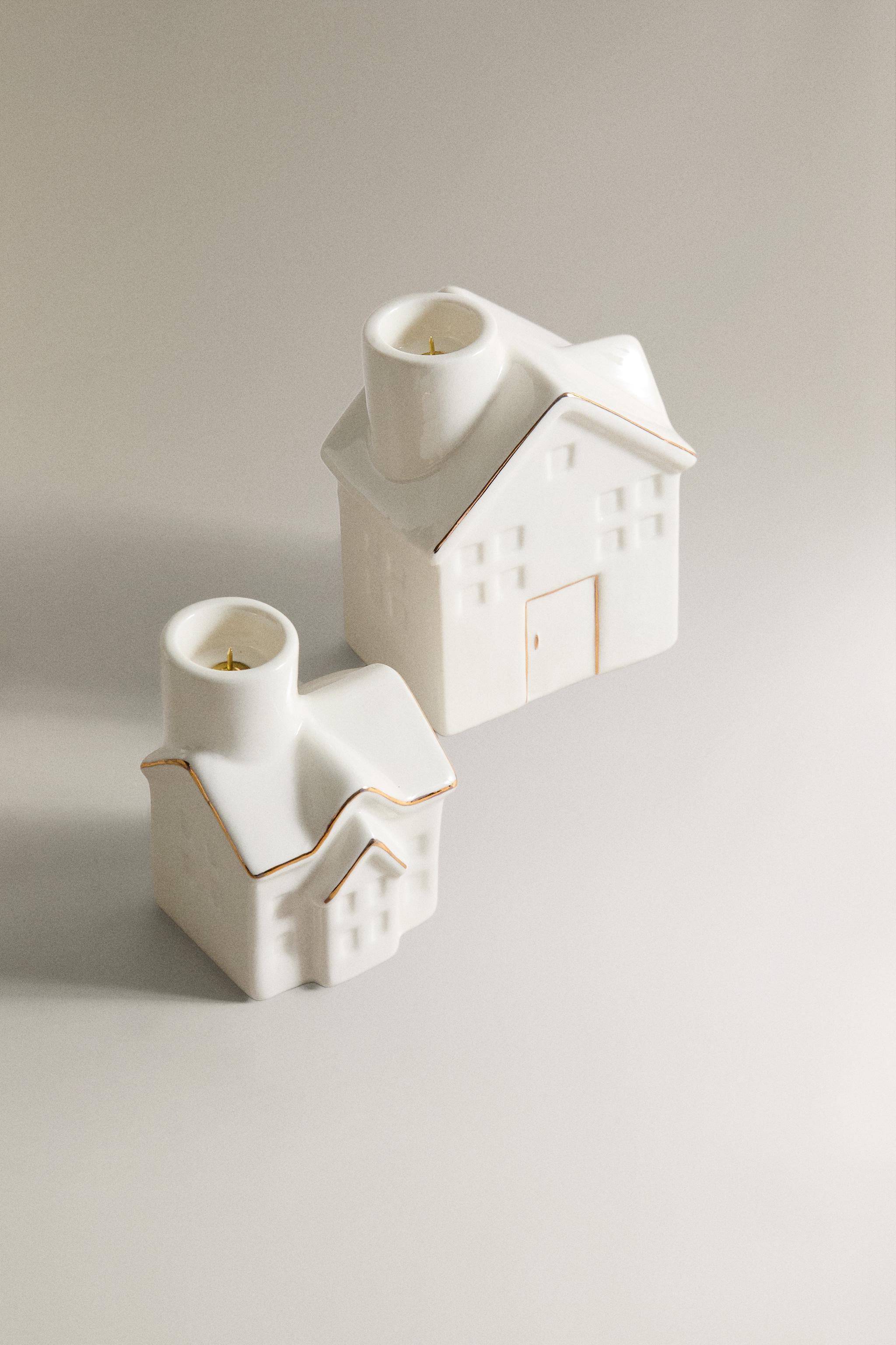 CERAMIC CHRISTMAS HOUSE TEALIGHT HOLDER