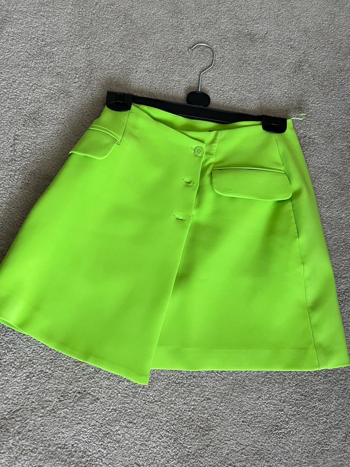 MINI SKIRT WITH POCKETS