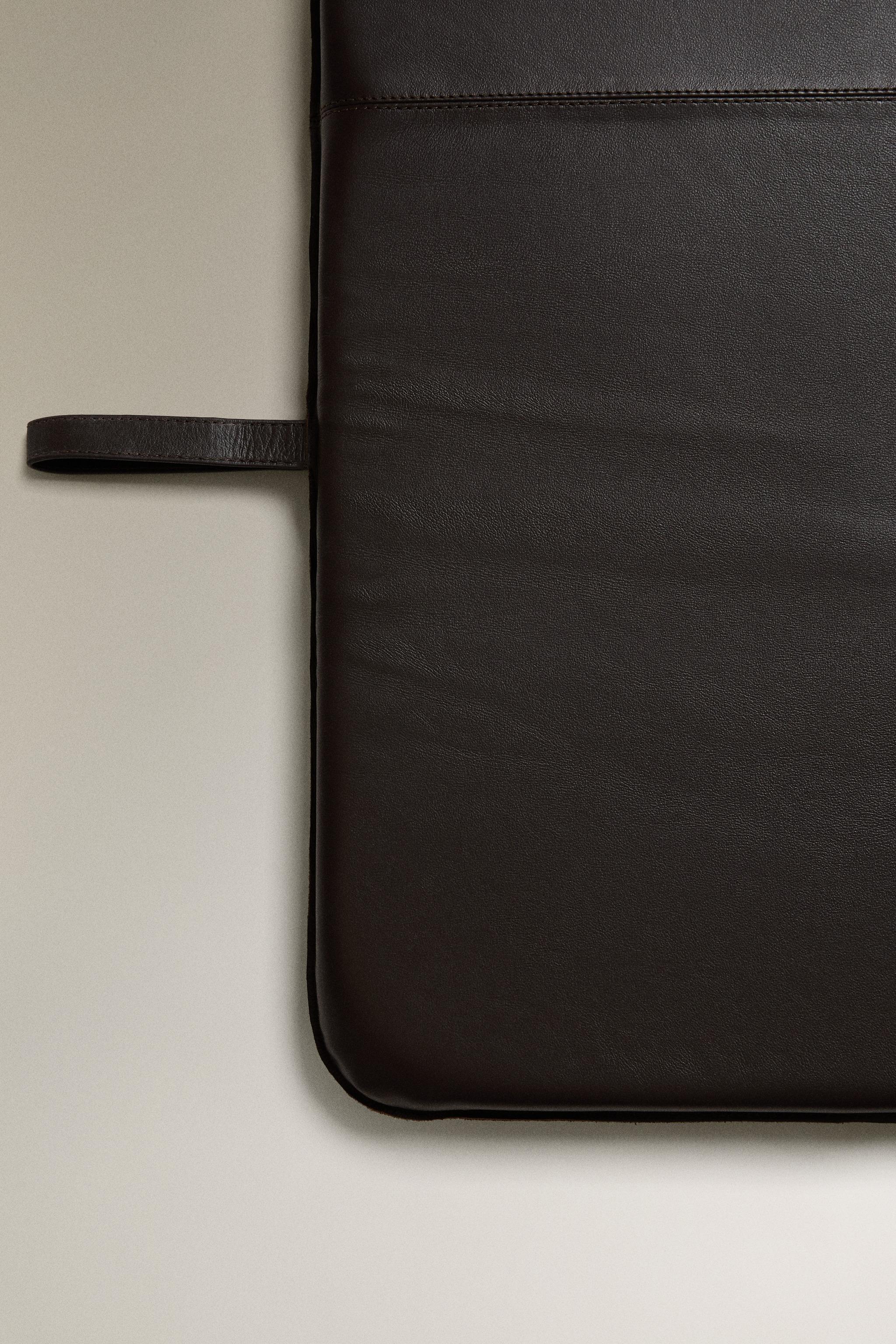LEATHER SPORTS MAT — Brown
