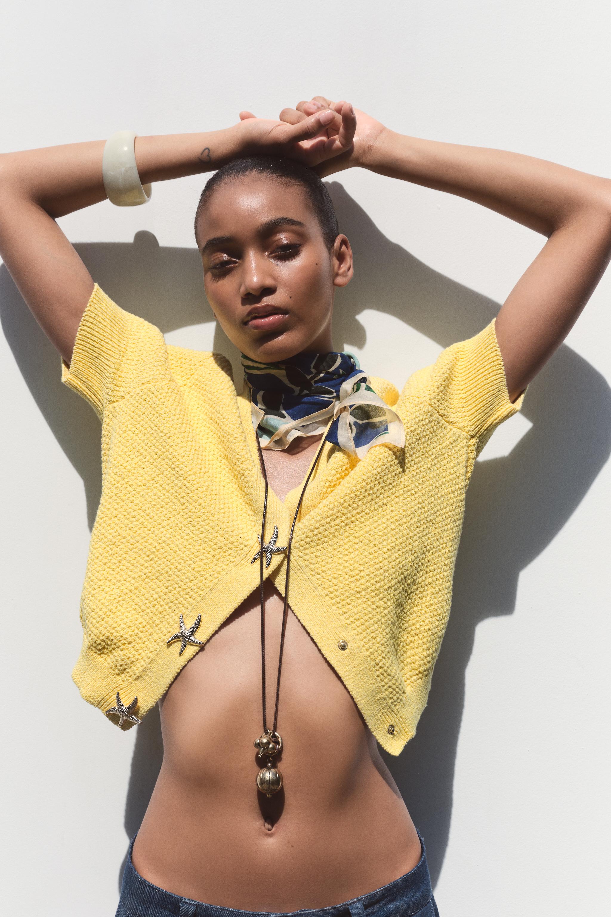 STAR BUTTON KNIT CARDIGAN