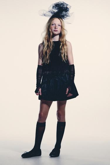 Zara TOP WITH REMOVABLE FEATHER APPLIQUÉ - Black