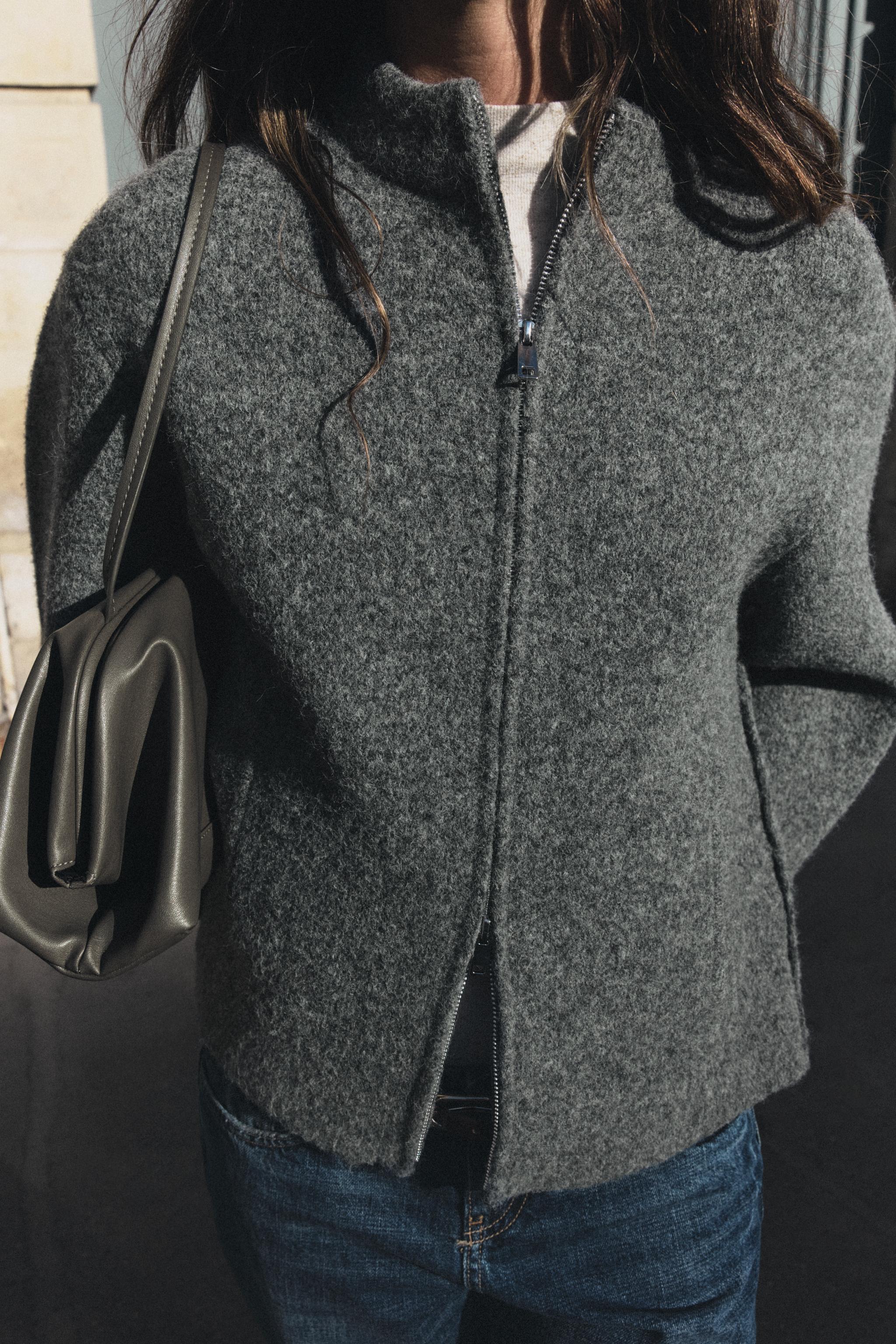 WIDE-SLEEVE CARDIGAN