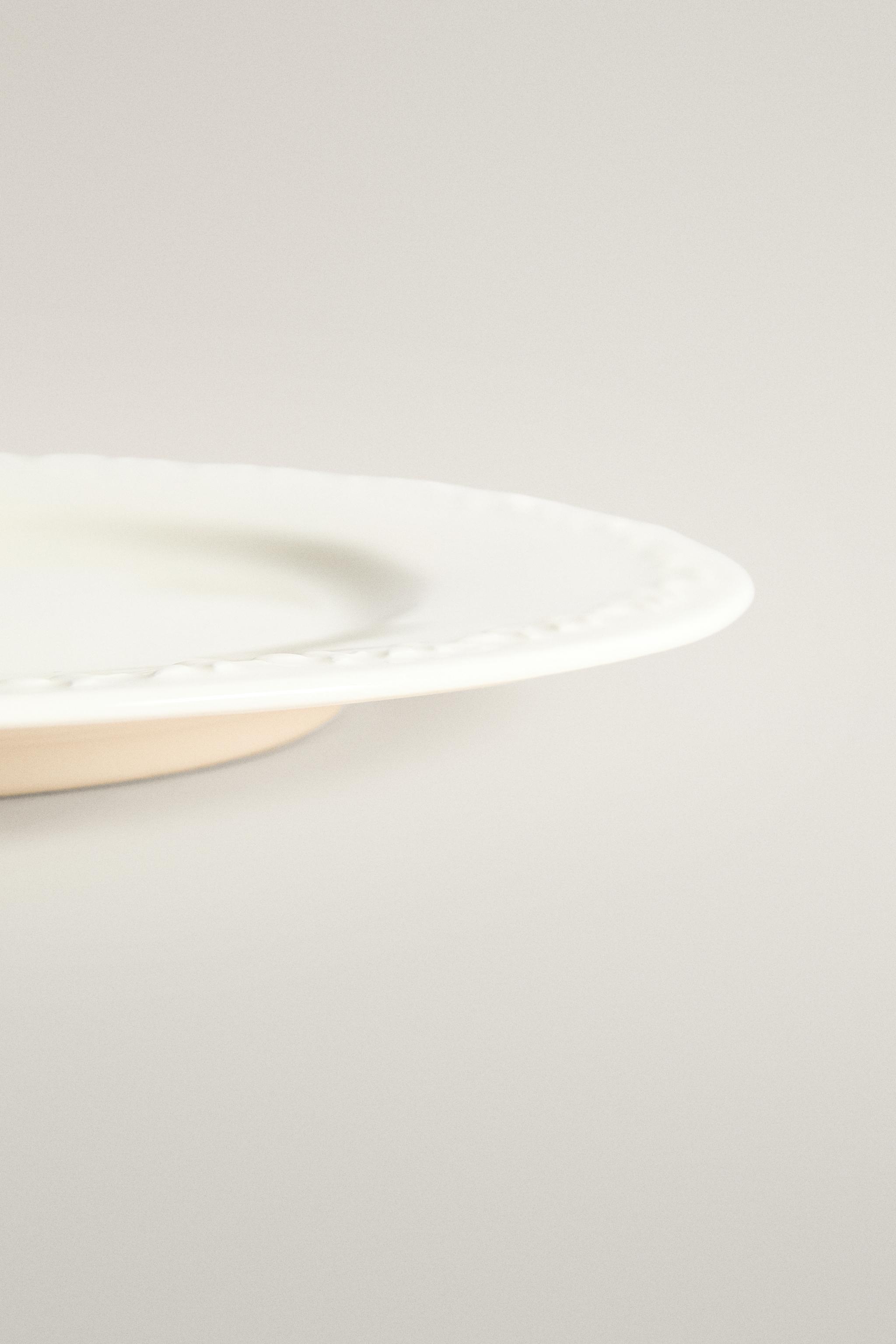 ASSIETTE PLATE FAÏENCE BORD RELIEF