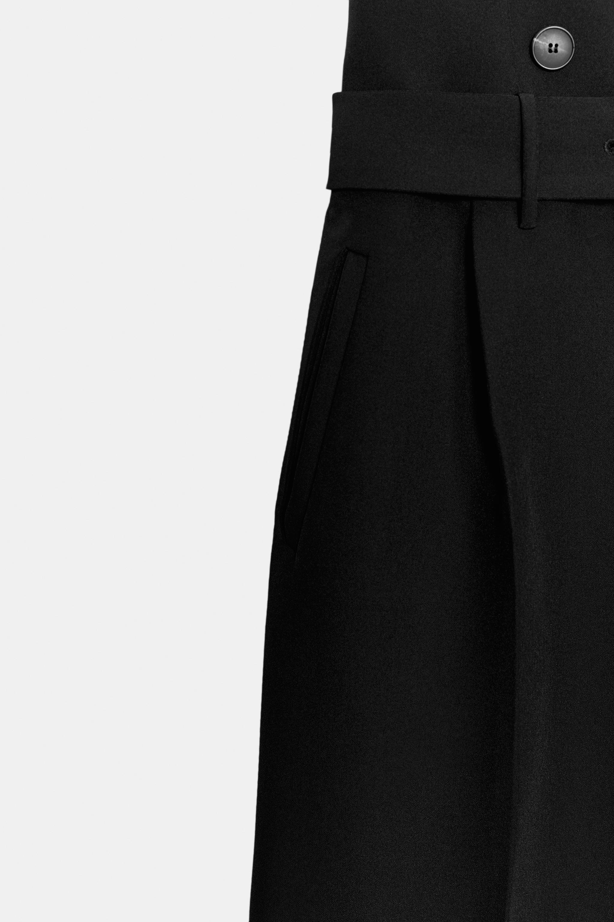 LONG JUMPSUIT WITH BUTTONS AND BELT