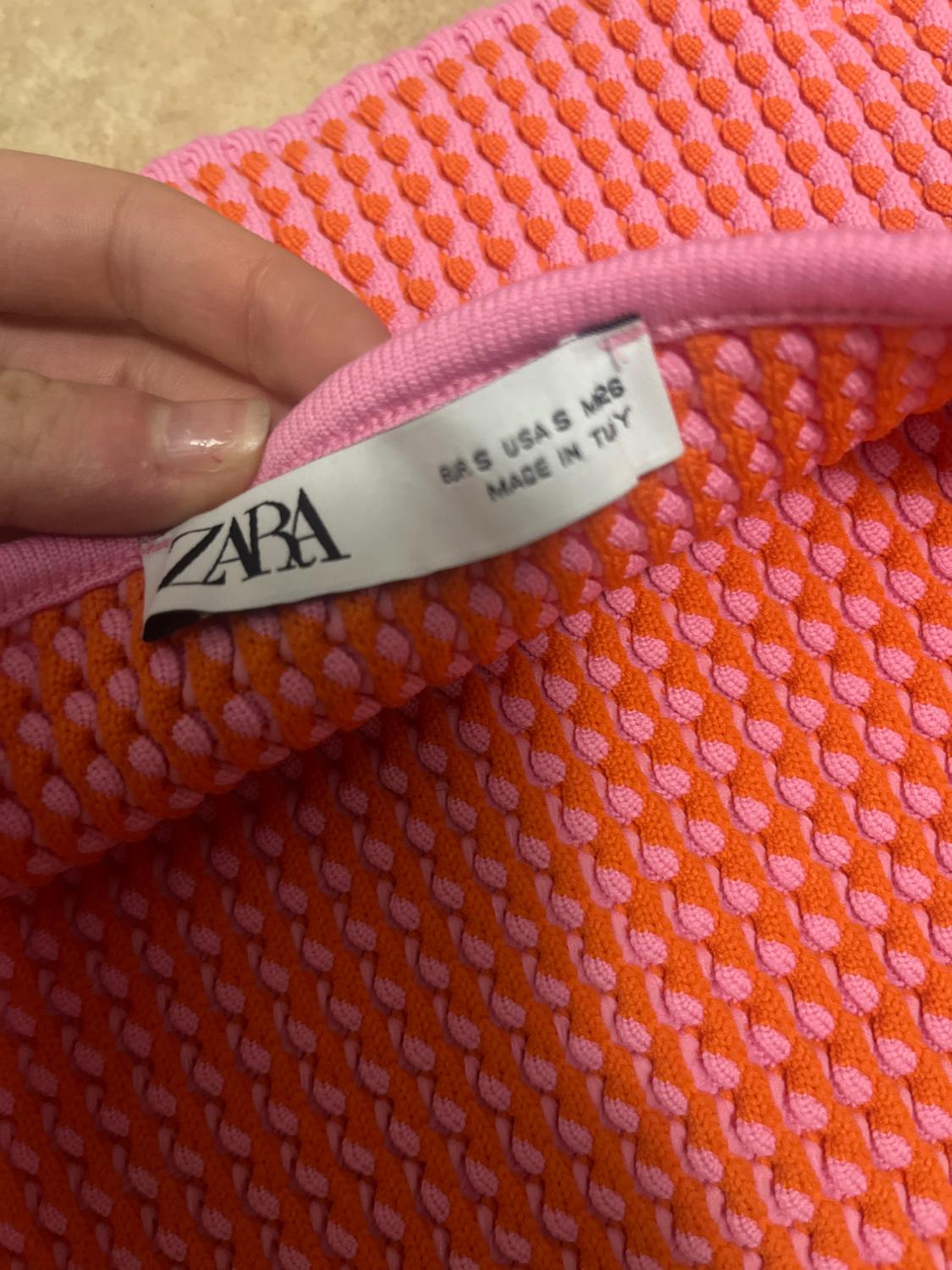 TEXTURED KNIT HALTER TOP - Image 3
