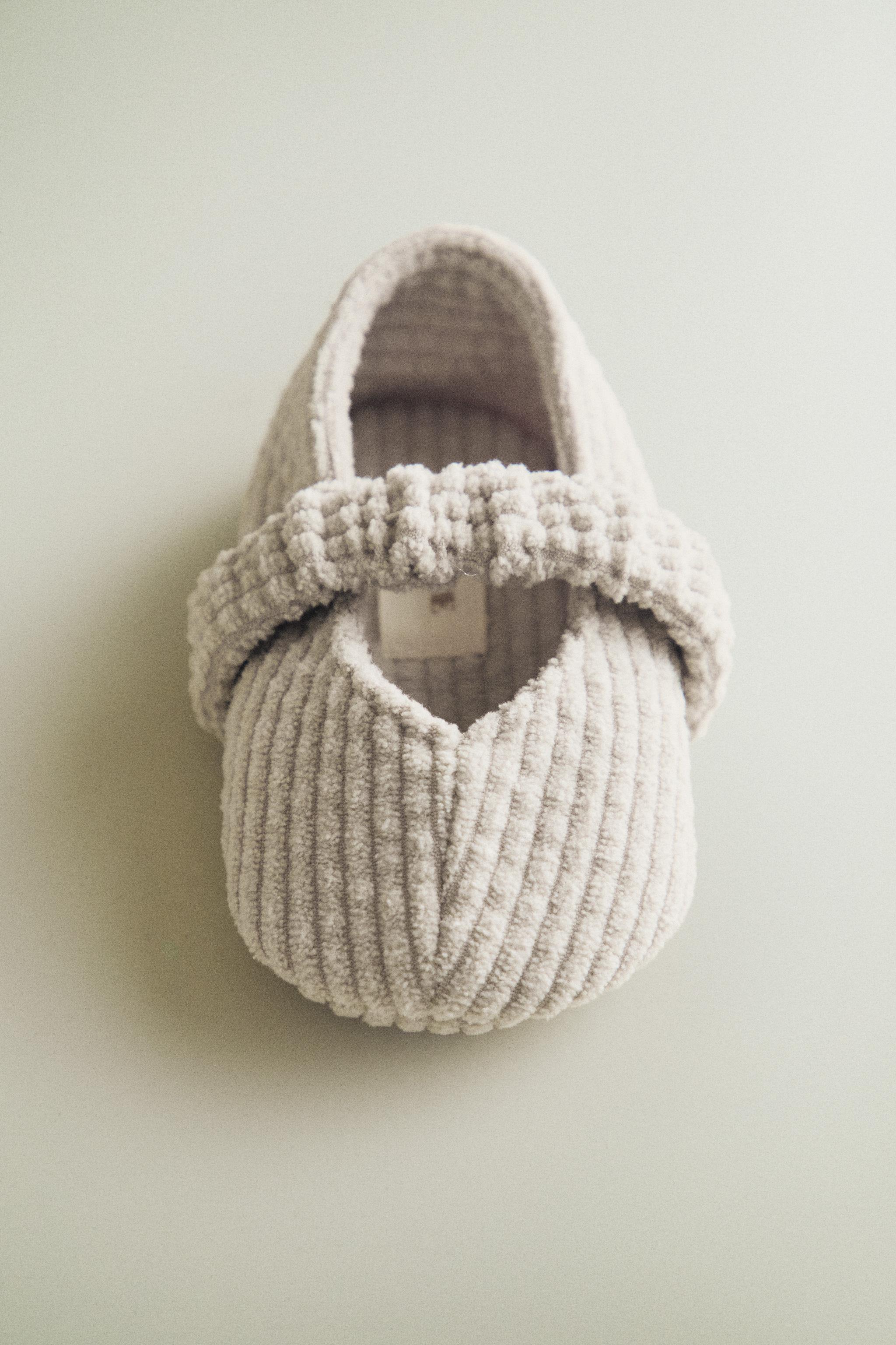 TEXTURED BALLET BOOTIES — Light beige