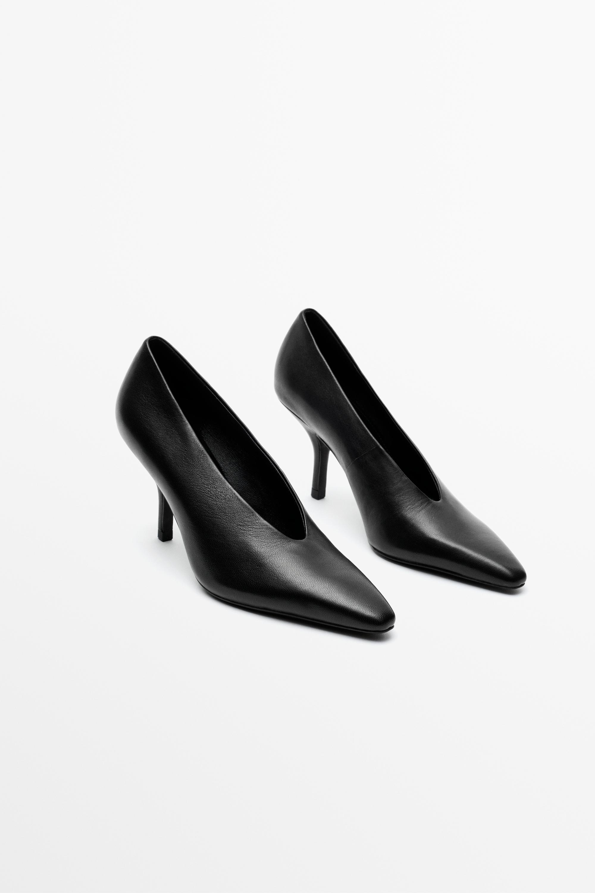 High-heel leather shoe