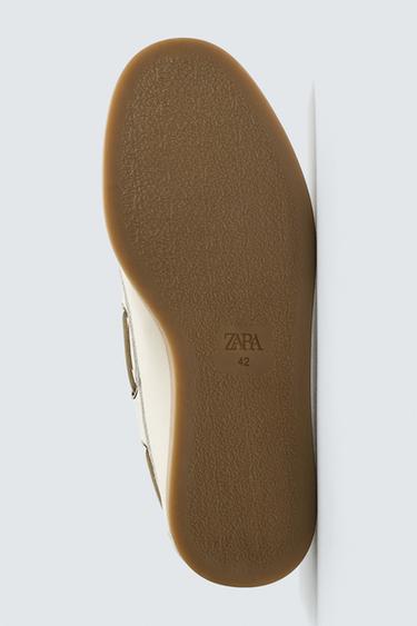 CHAUSSURES BATEAU EN CUIR - Blanc de Zara - Image 3