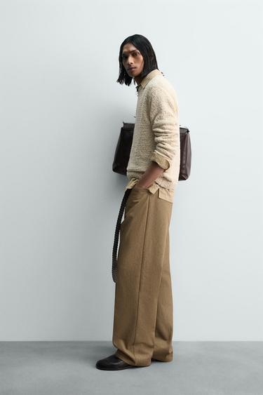 PULL STRUCTURE IRRÉGULIÈRE - Écru de Zara - Image 3