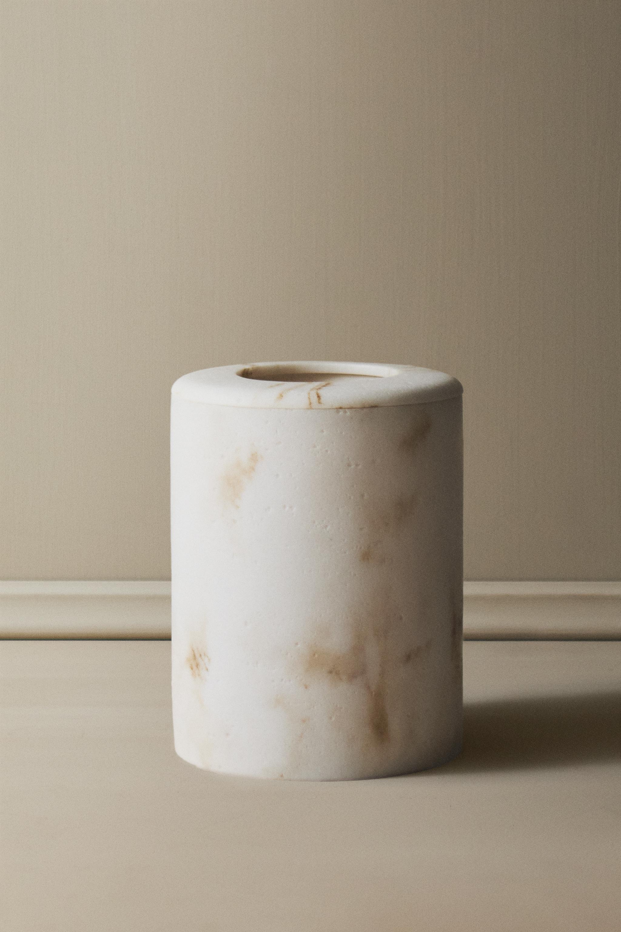 MARBLE-EFFECT BATHROOM BIN — Beige