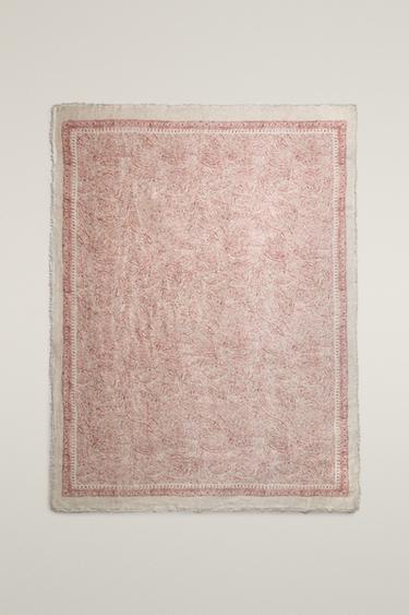 PAISLEY LINEN BLANKET - وردي الخاص بـ Zara - صورة 0