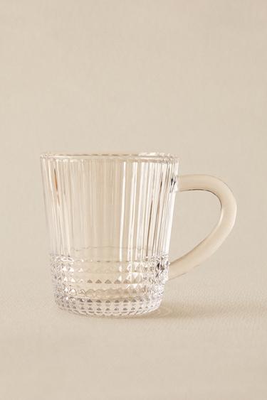 TAZA VIDRIO RELIEVE GEOMÉTRICO - de Zara
