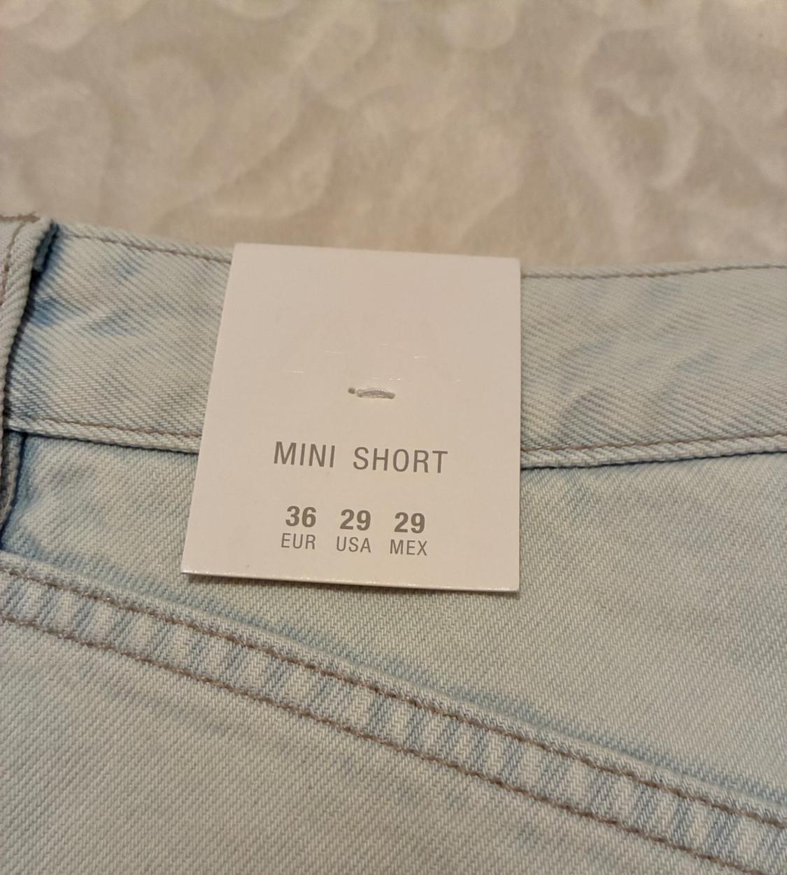 REGULAR FIT DENIM SHORTS - Image 3