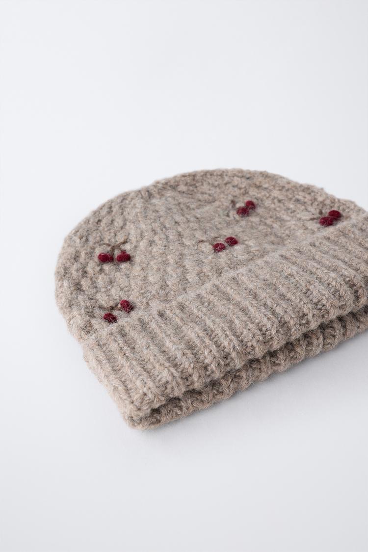 CHERRY KNIT HAT - Sand | ZARA United States display picture 1