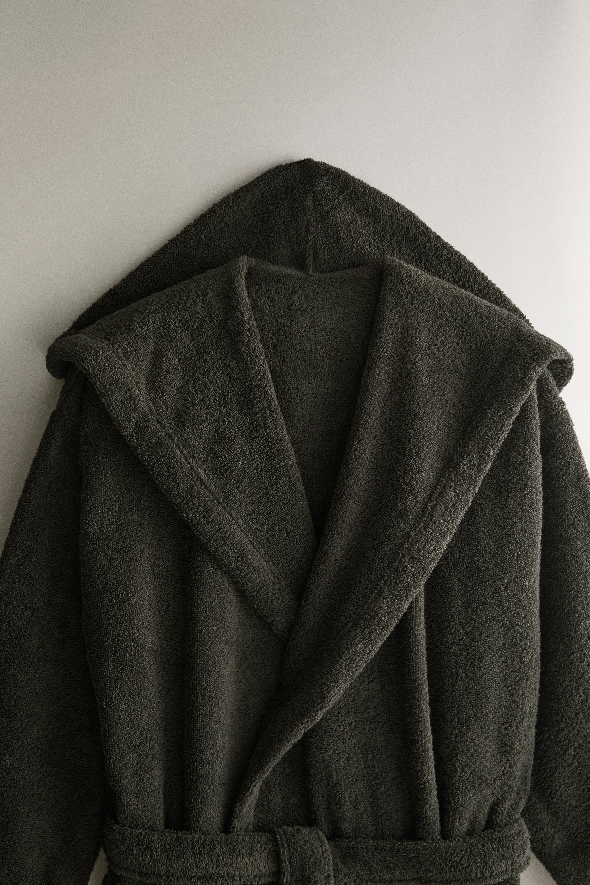 HOODED BATHROBE (360 GXM²) — Dark green