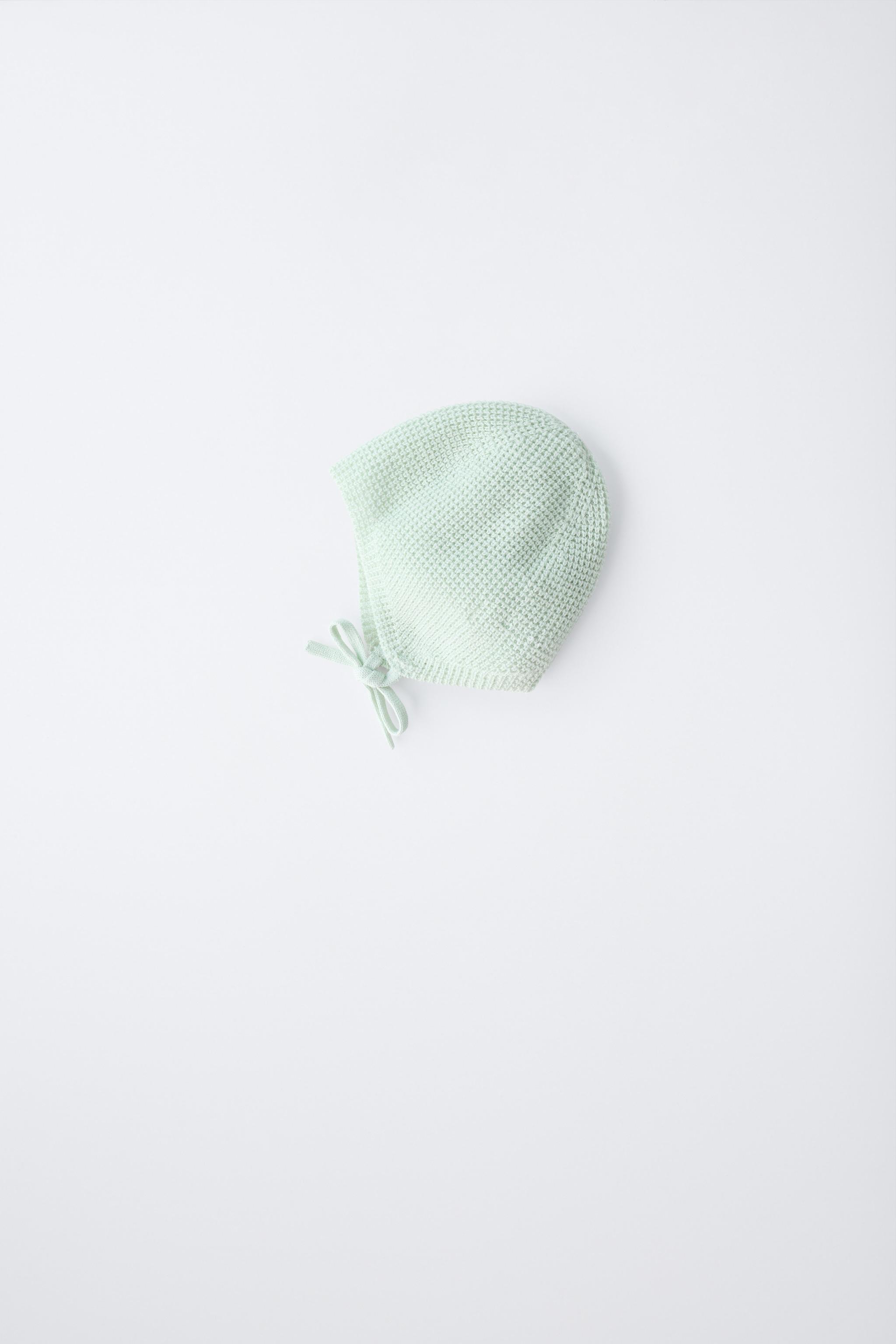 BONNET EN MAILLE PERLÉE