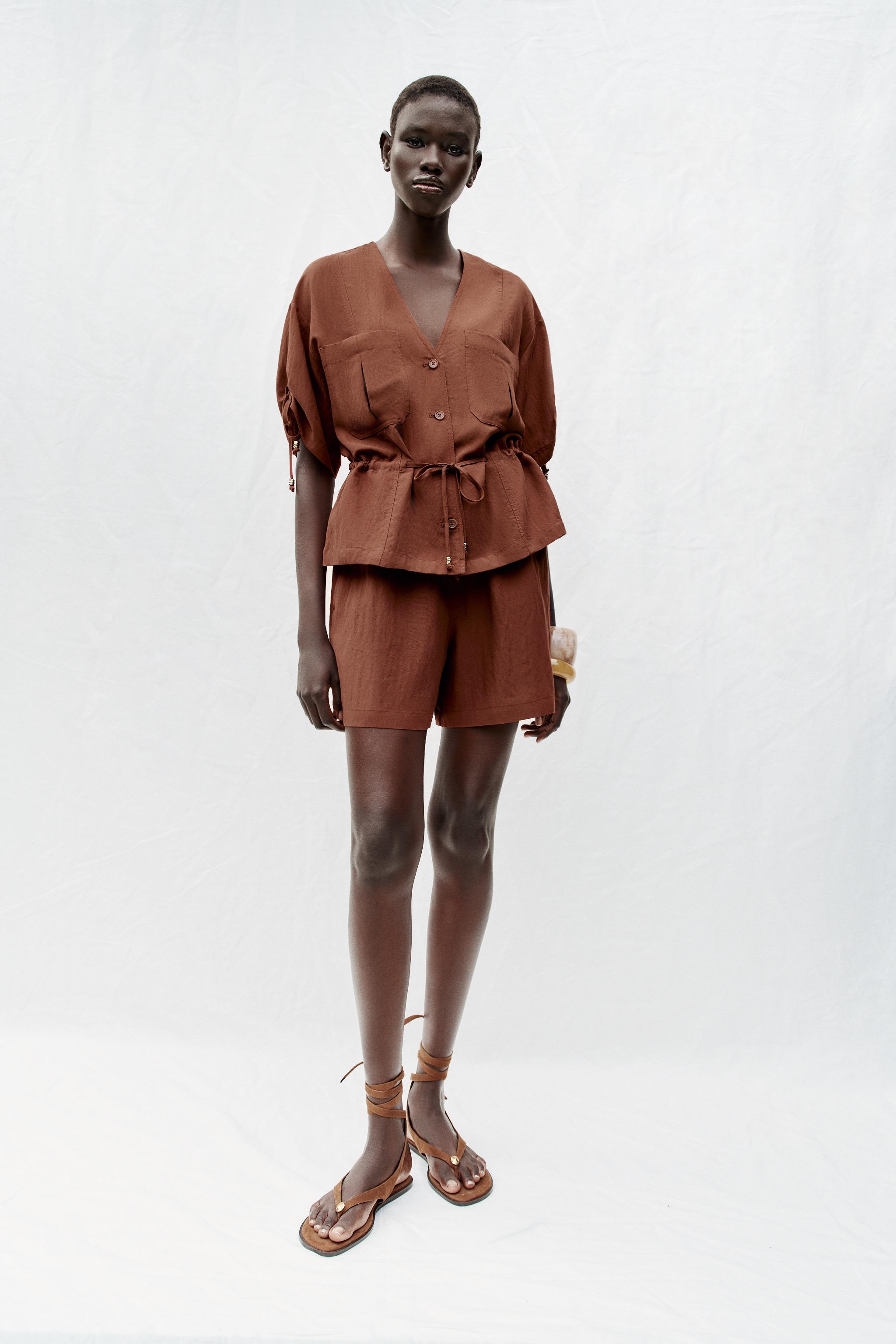 ELASTIC WAIST SHORTS — Dark russet