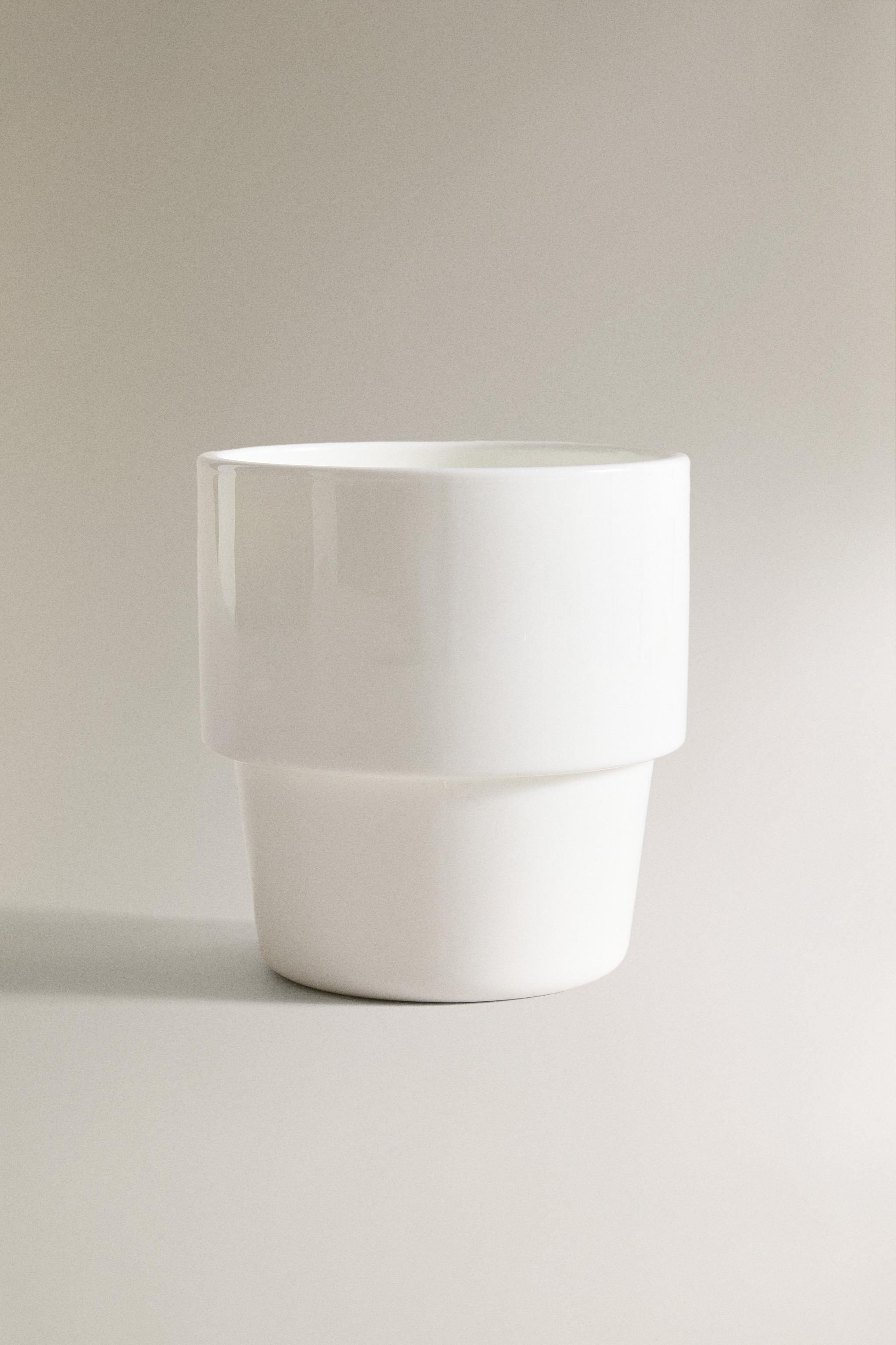 WHITE GLASS MUG