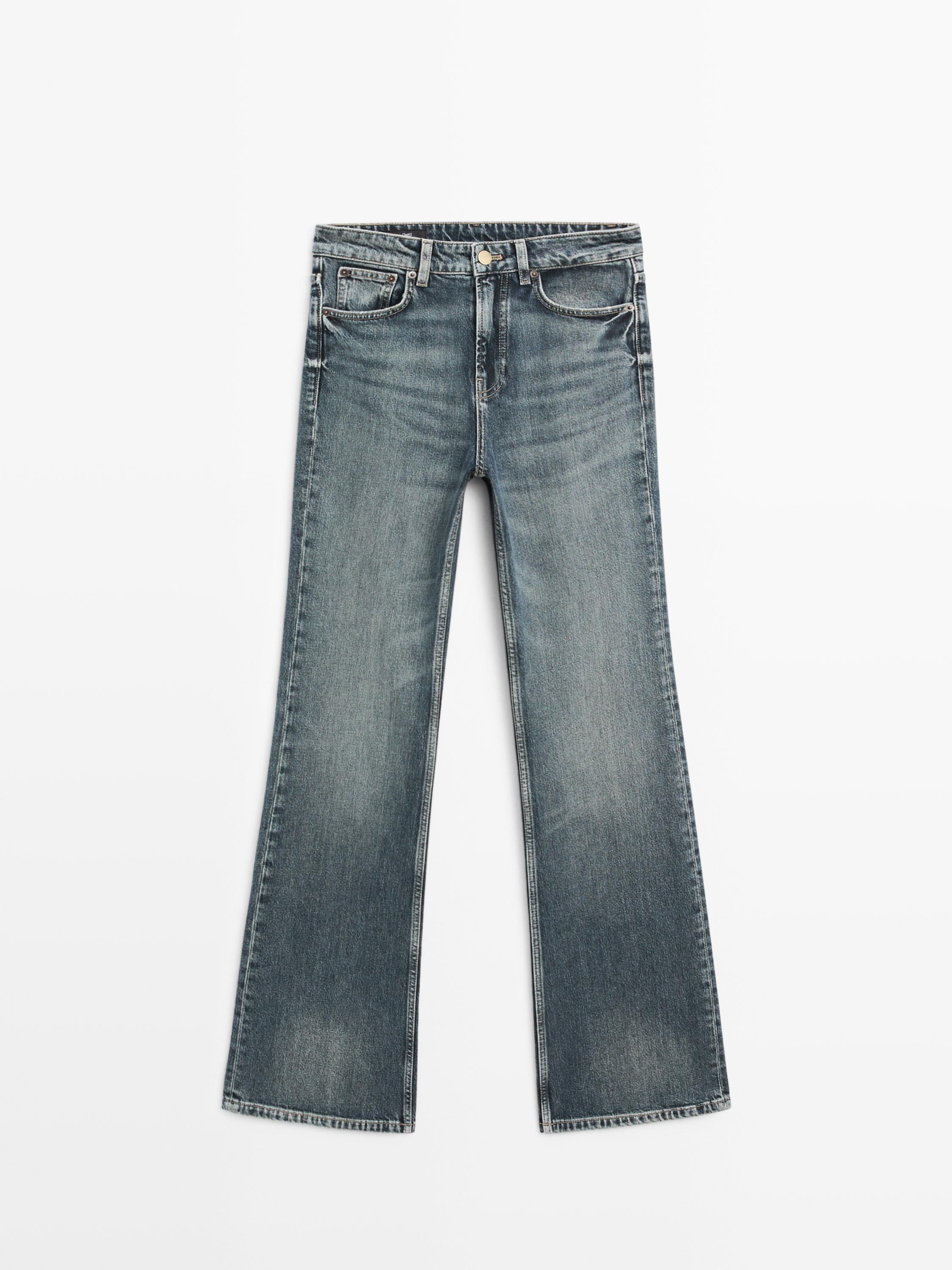 Mid-rise straight-leg flare fit jeans