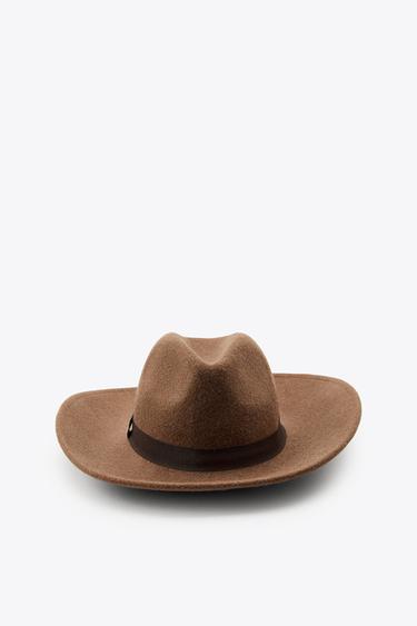 HAT WITH CONTRAST BAND - camel by Zara