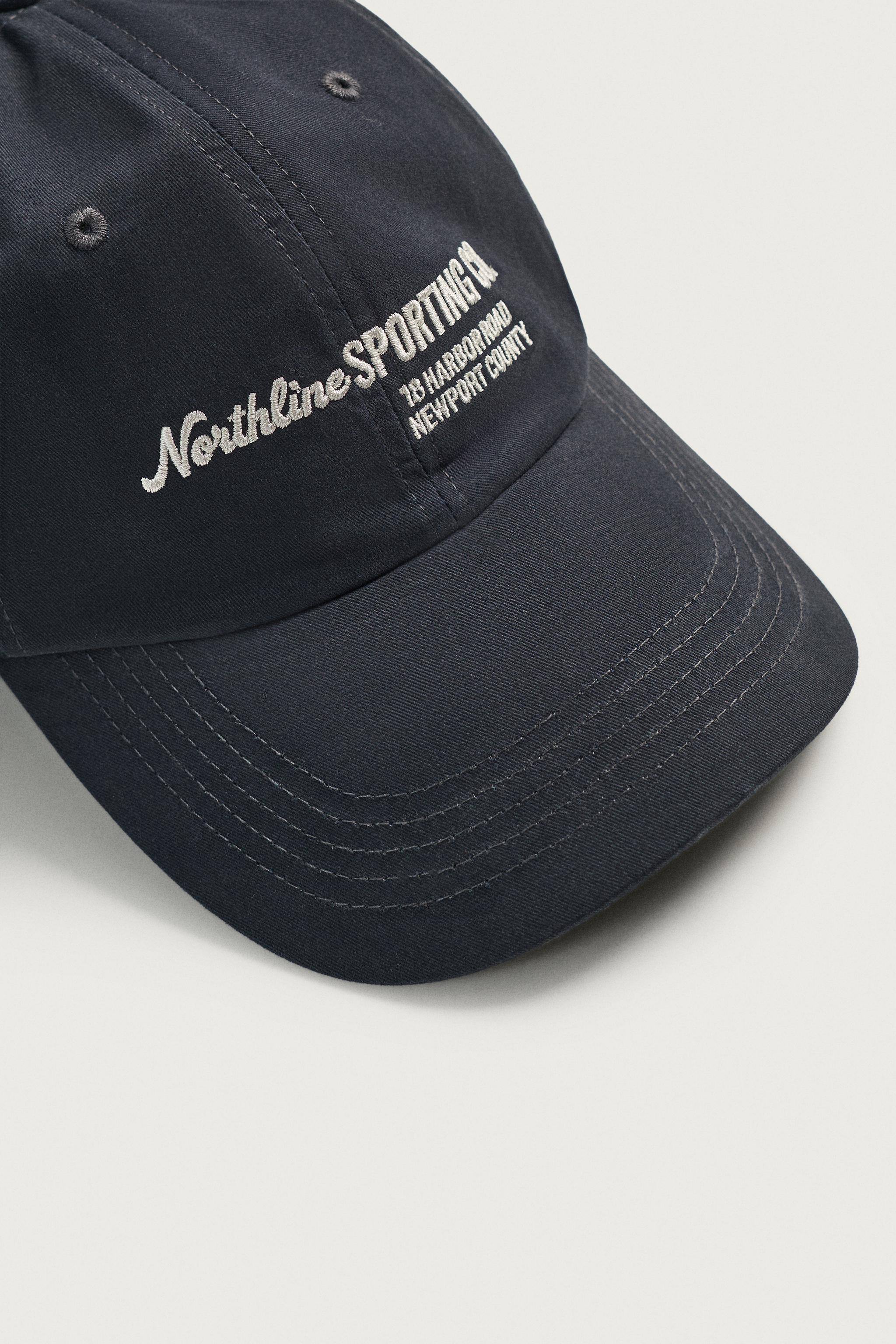 CASQUETTE À INSCRIPTION BRODÉE