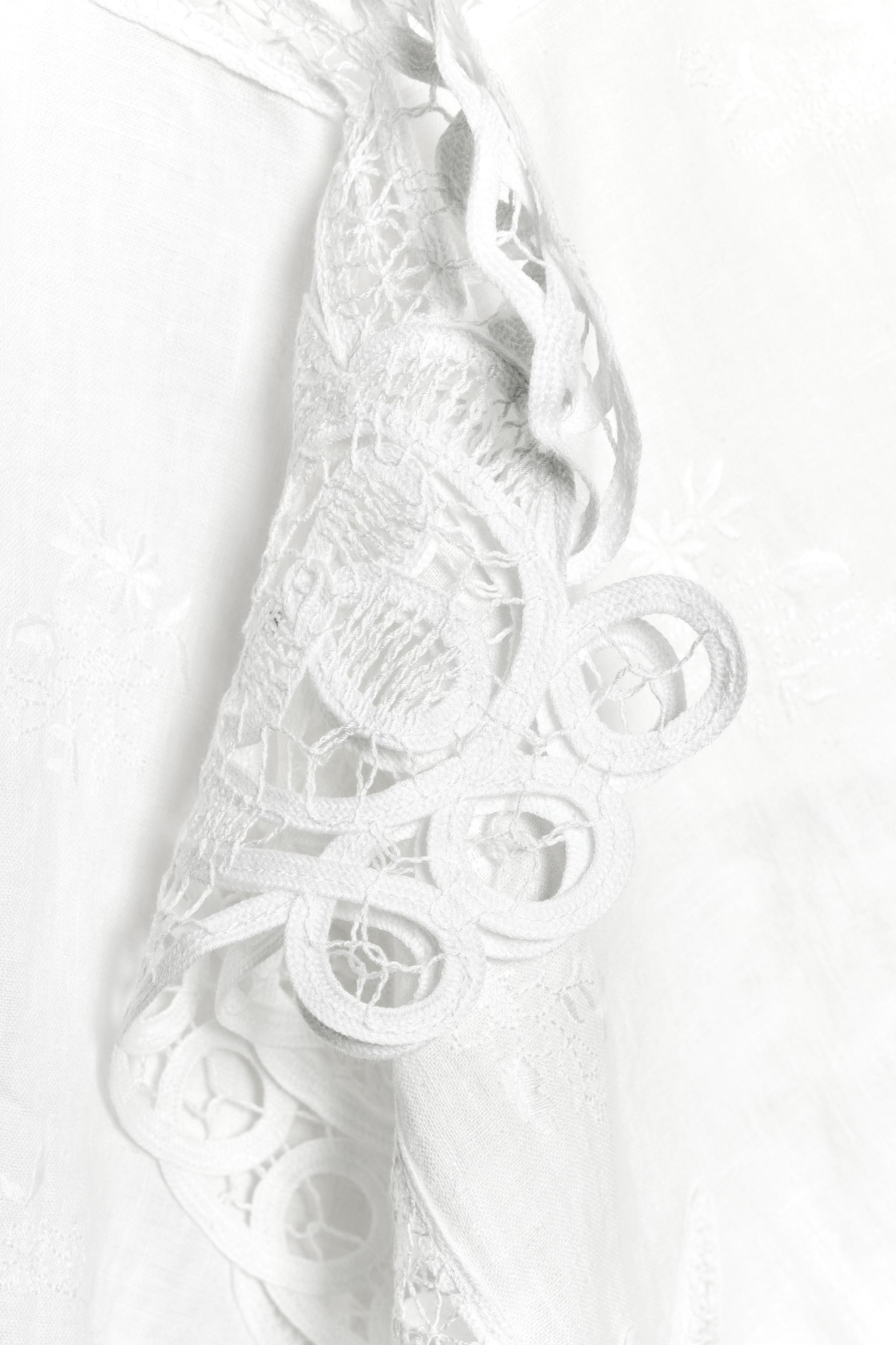 ZW COLLECTION 100% LINEN EMBROIDERED TOP