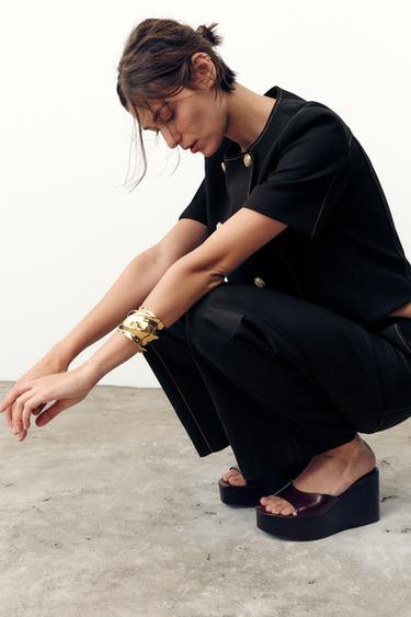 IRREGULAR METAL BRACELET - Golden by Zara