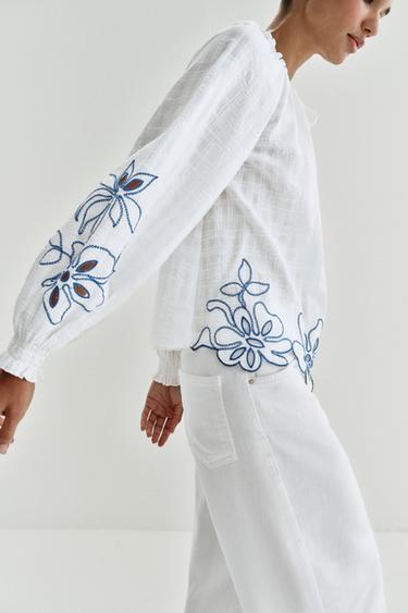 EMBROIDERED FLORAL BLOUSE - Ecru by Zara