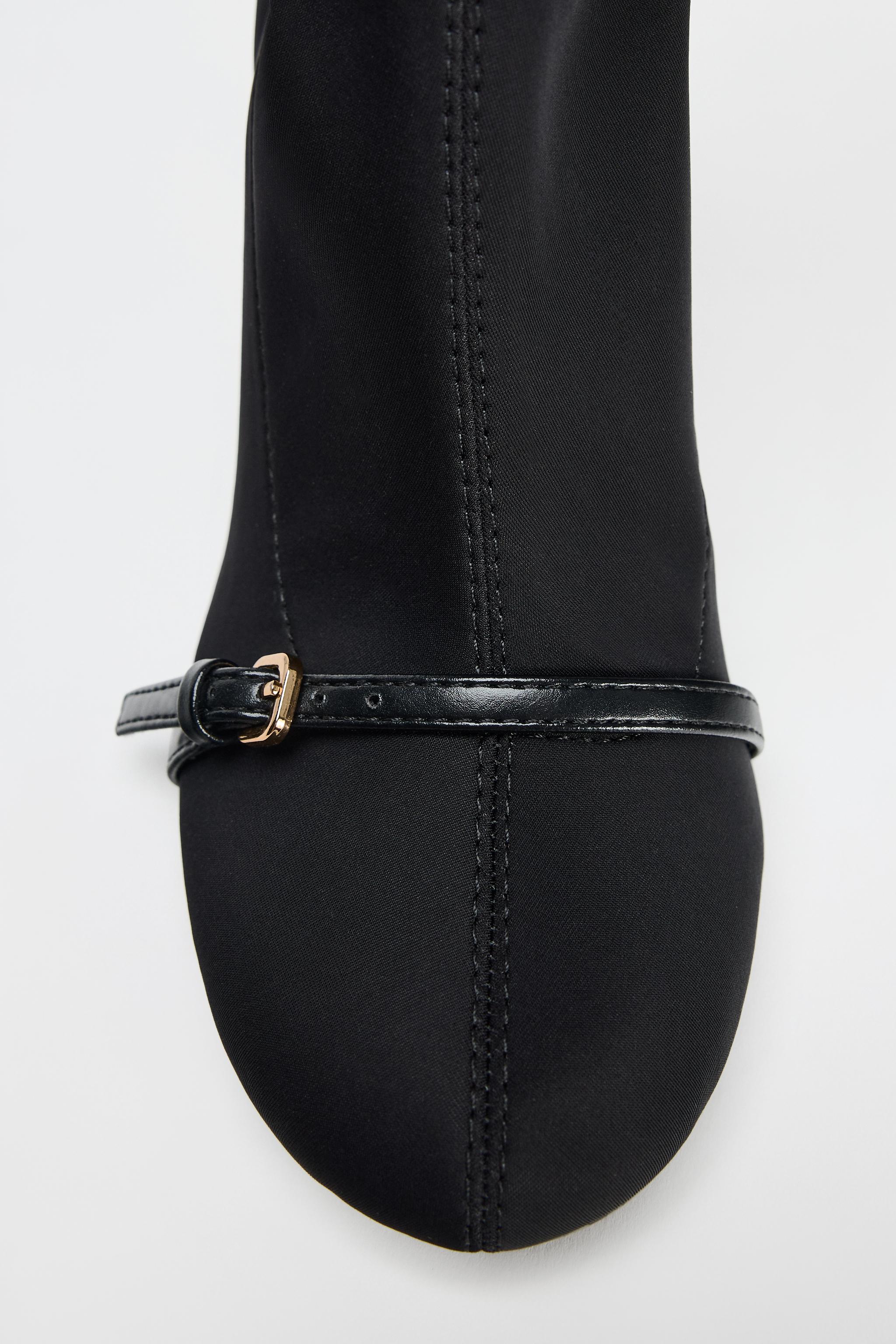 バックル付きハイヒールショートブーツ - ブラック | ZARA Japan