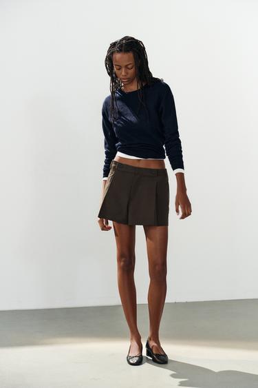 SHORT À PLIS ET BOUTONS - Marron de Zara - Image 0