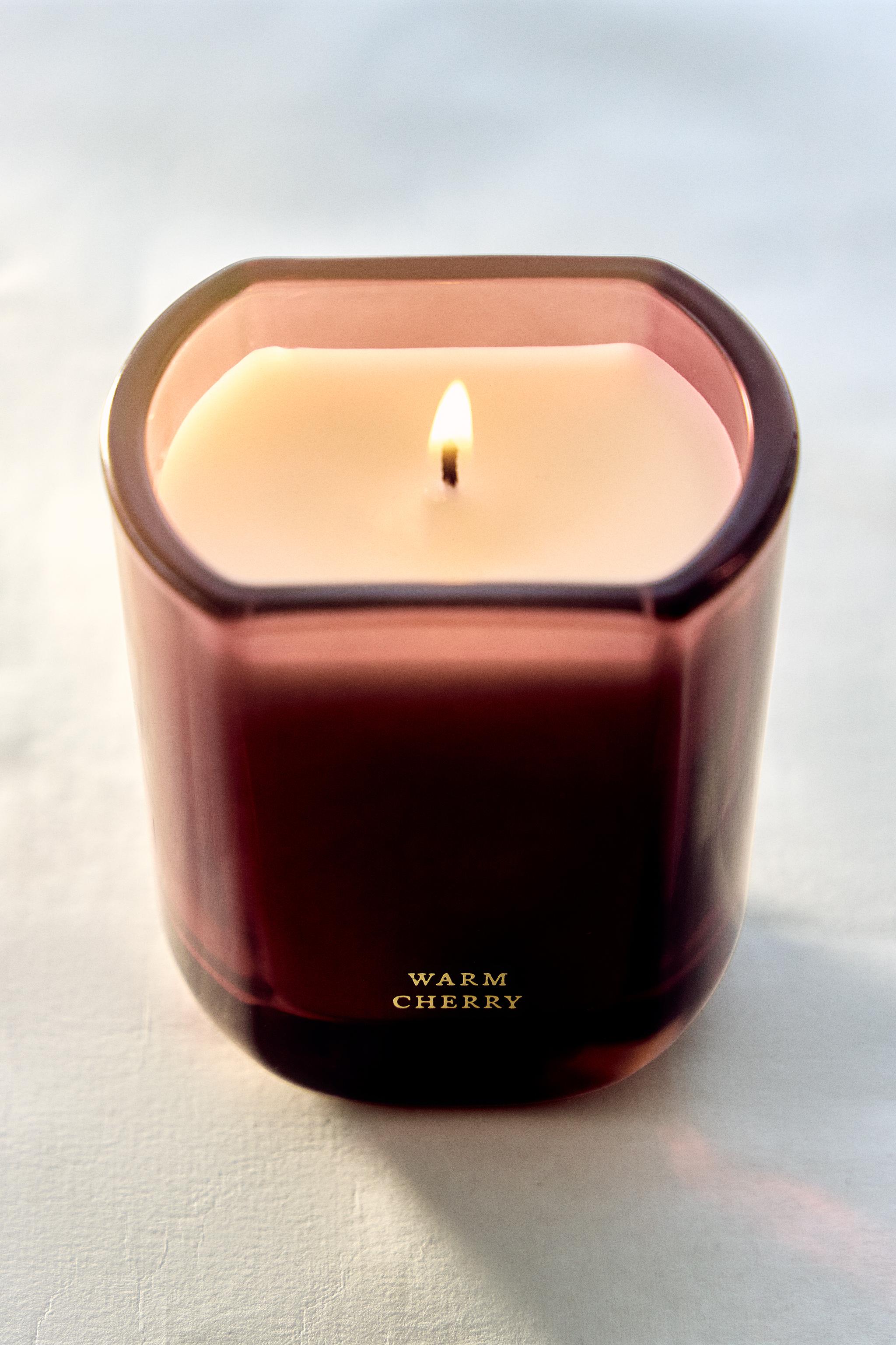 (220 G) WARM CHERRY SCENTED CANDLE