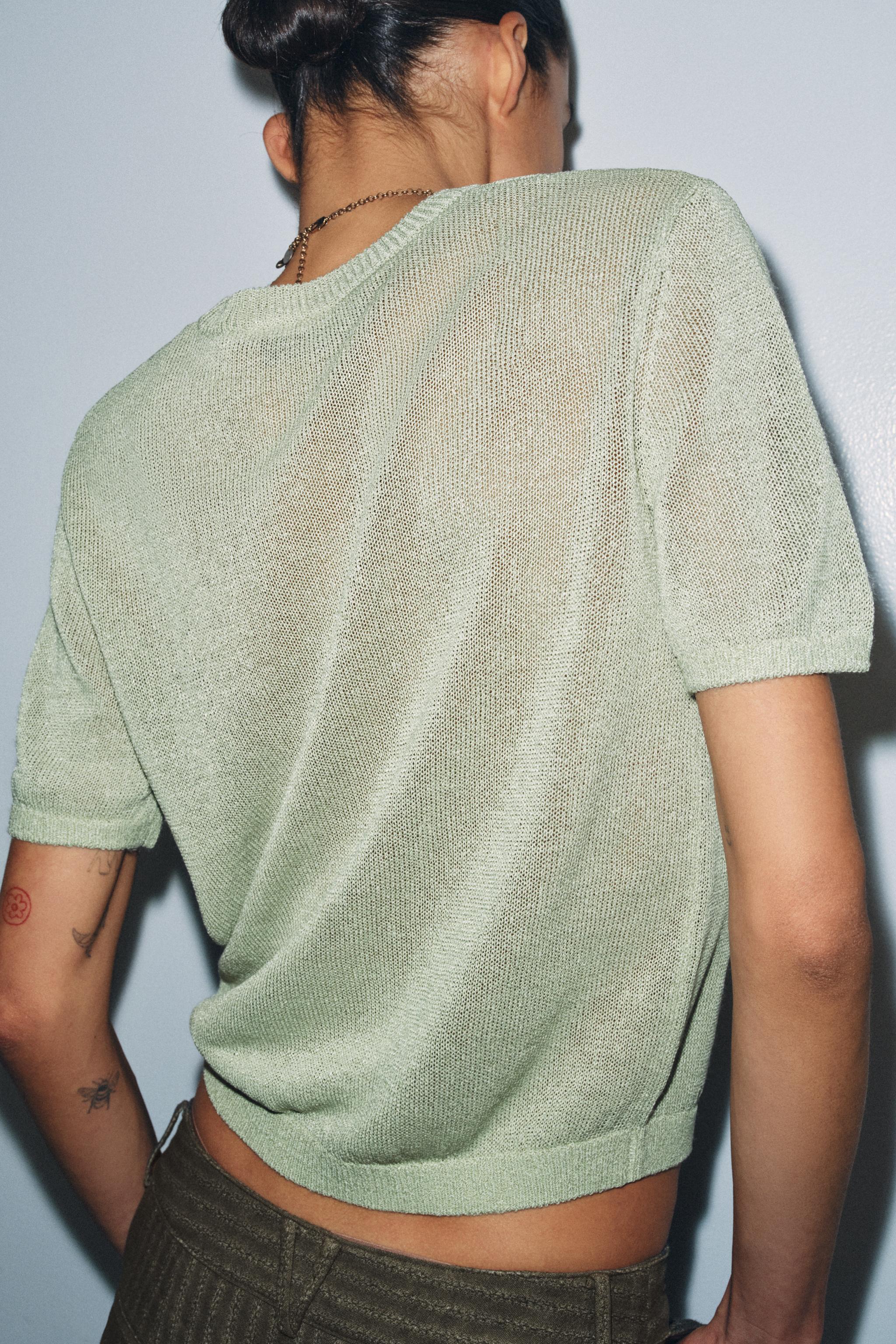 SHORT SLEEVE KNIT TOP