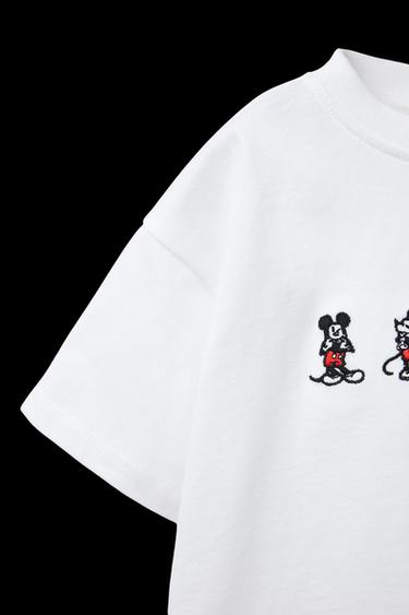 T-SHIRT MIT MICKY MAUS-STICKEREI © DISNEY - Weiß von Zara