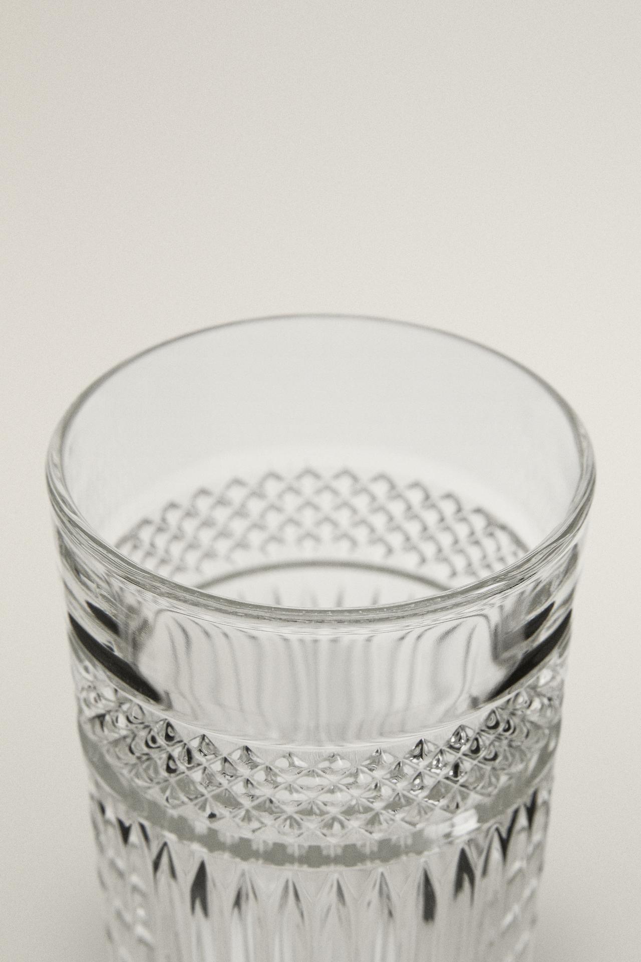 GLASS SOFT DRINK TUMBLER WITH RAISED DESIGN — Transparent