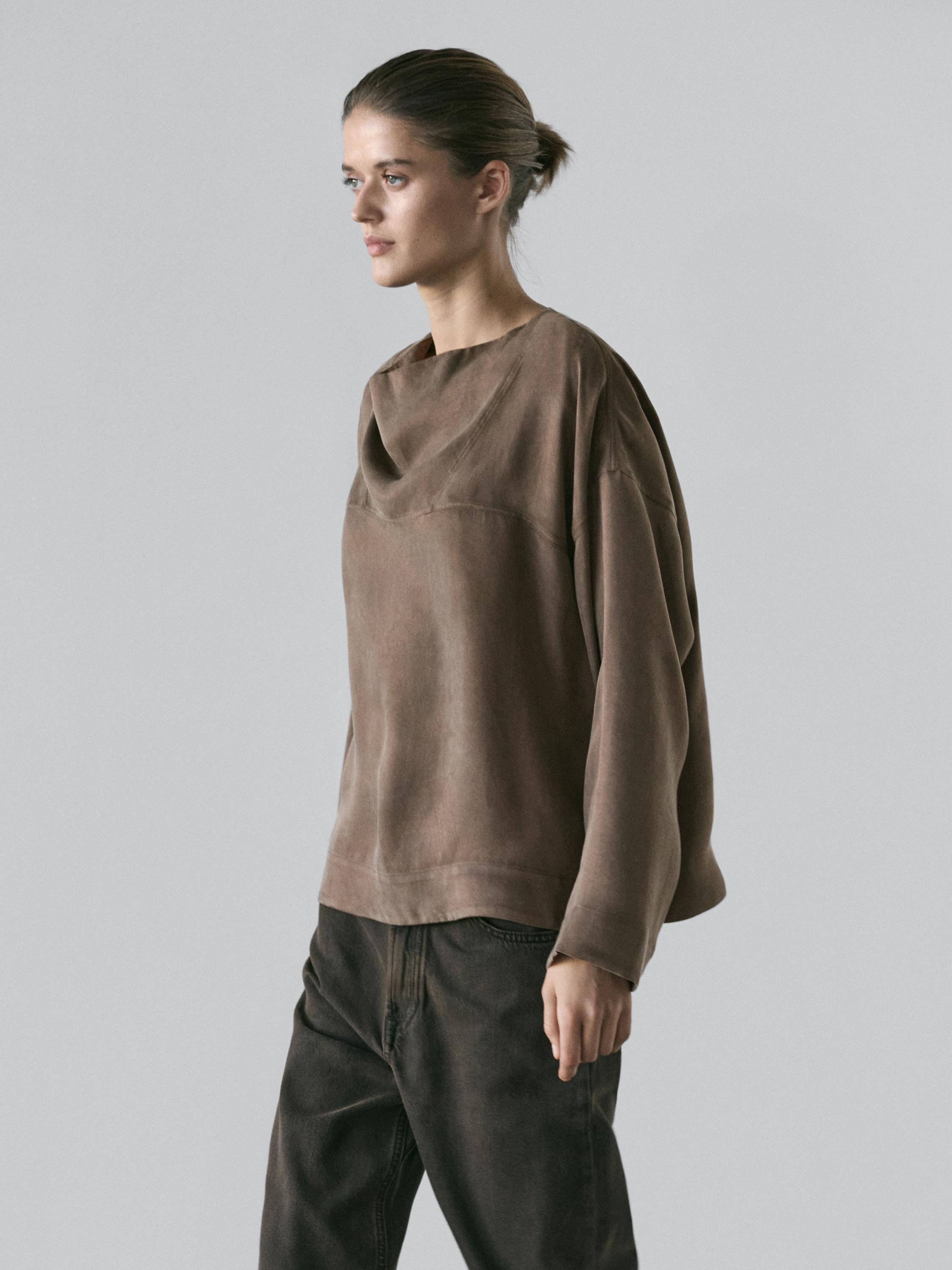 Flowing shirt with draped detail