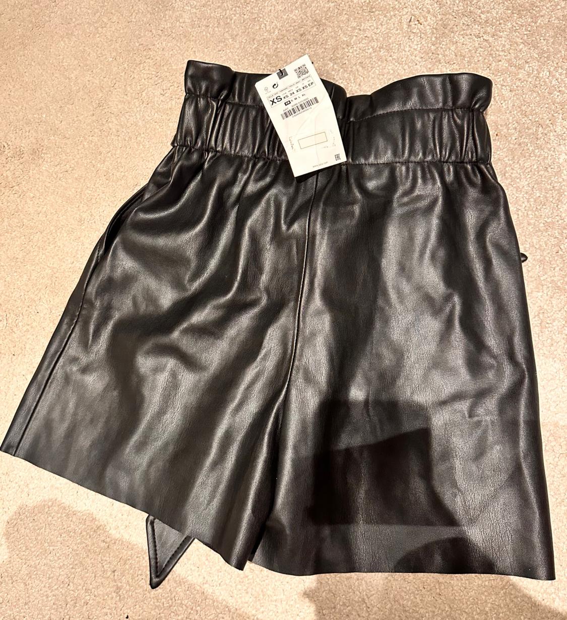 FAUX LEATHER PAPERBAG BERMUDA SHORTS - Image 2