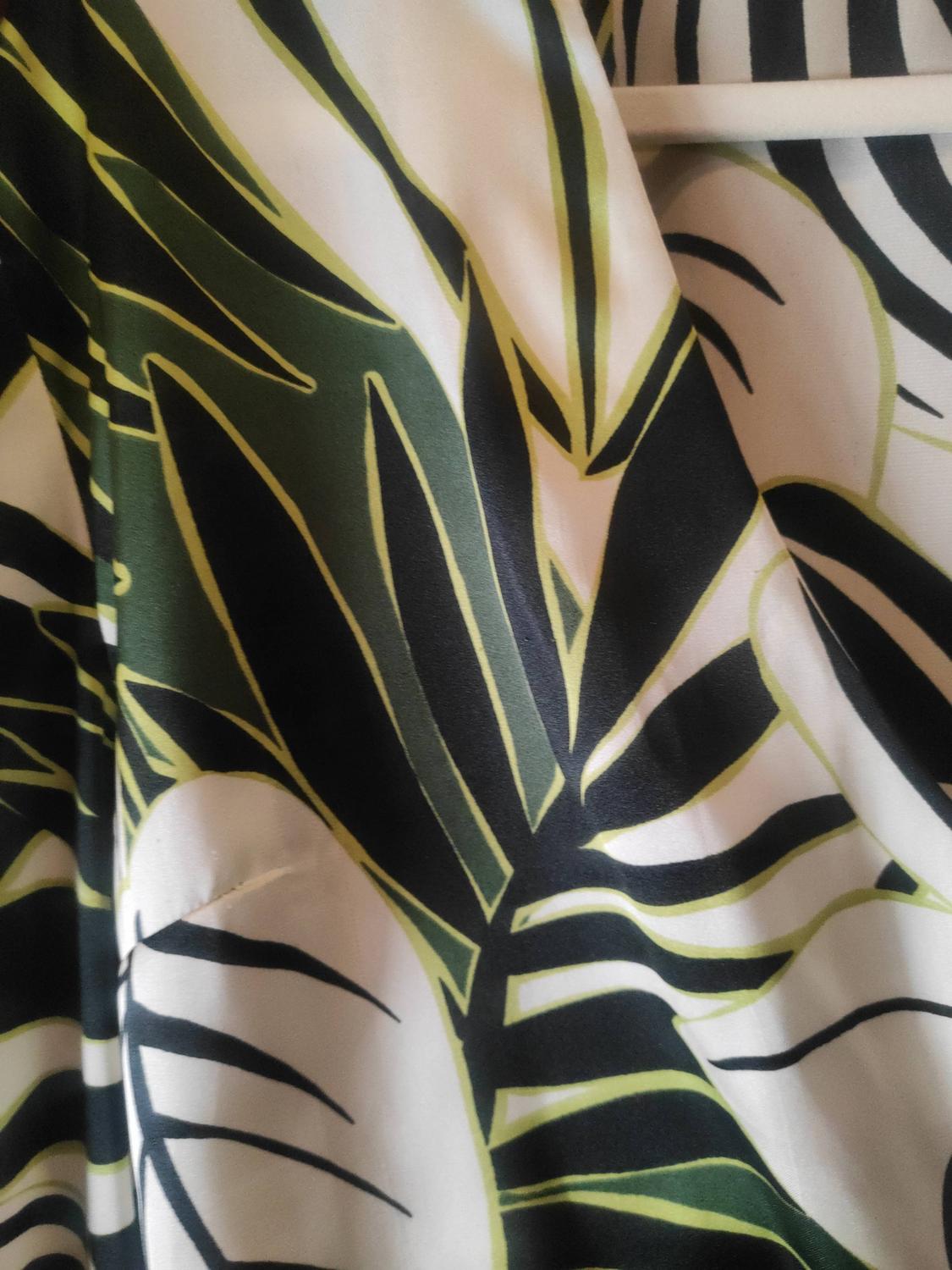CROSSOVER TROPICAL PRINT TOP - Image 2