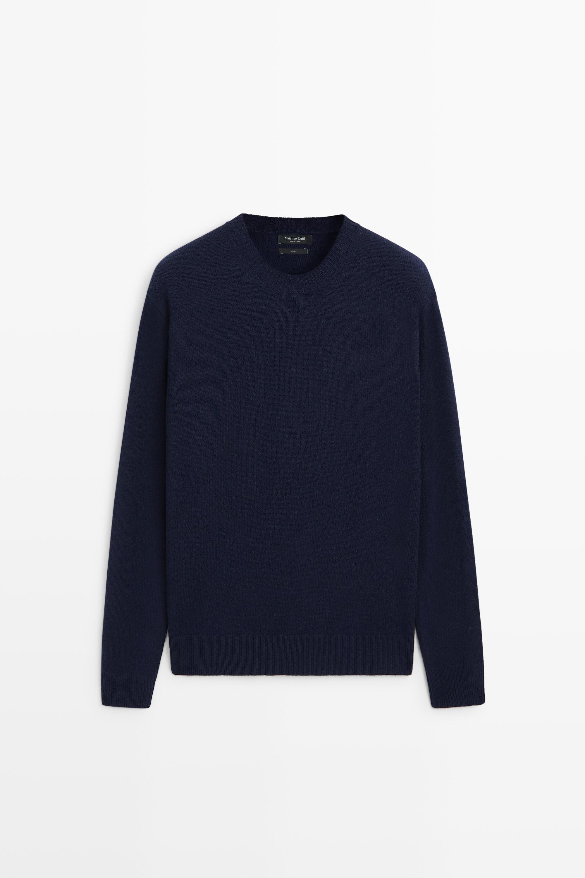 100% wool knit sweater with round neck
