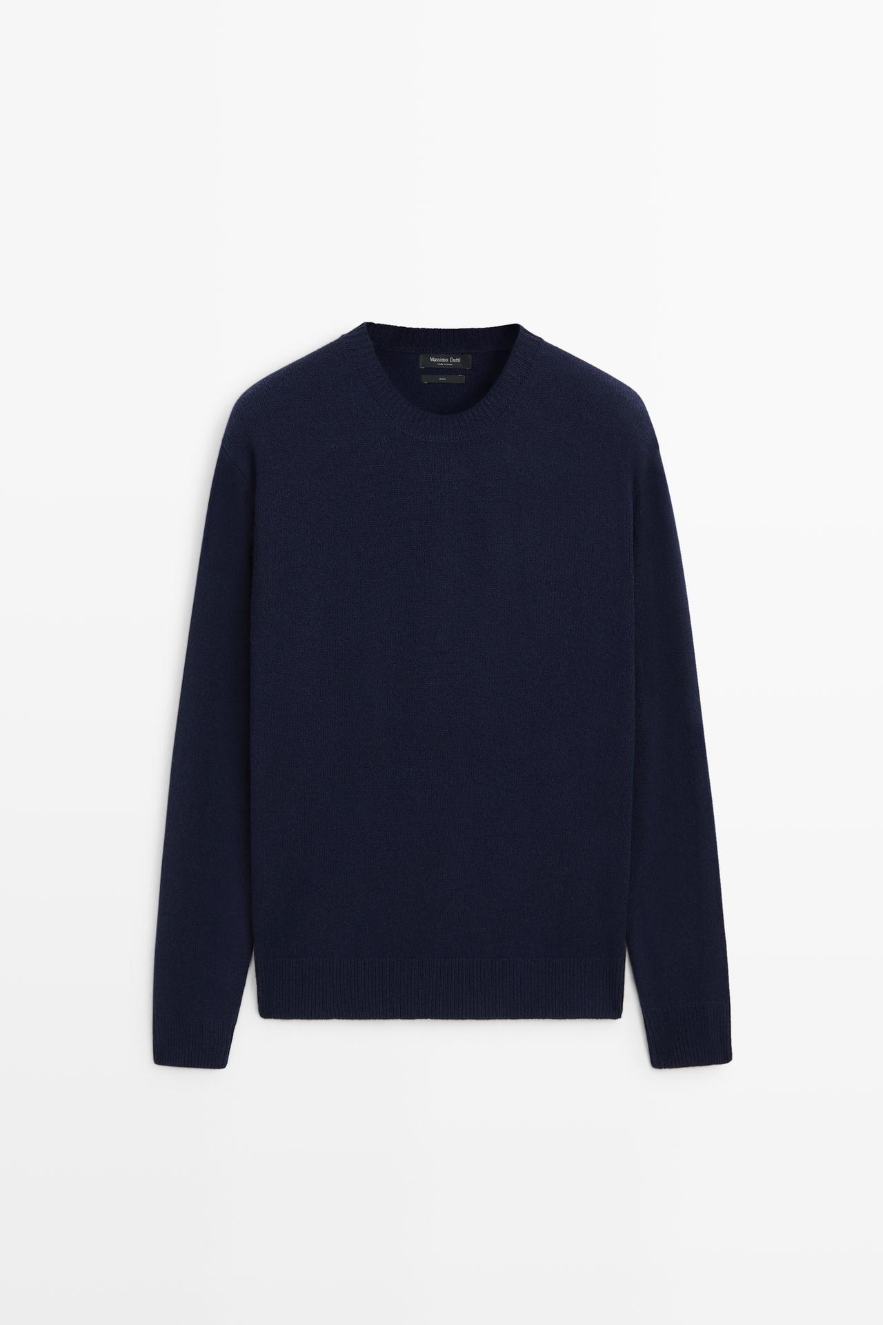 100% wool knit sweater with round neck — 452