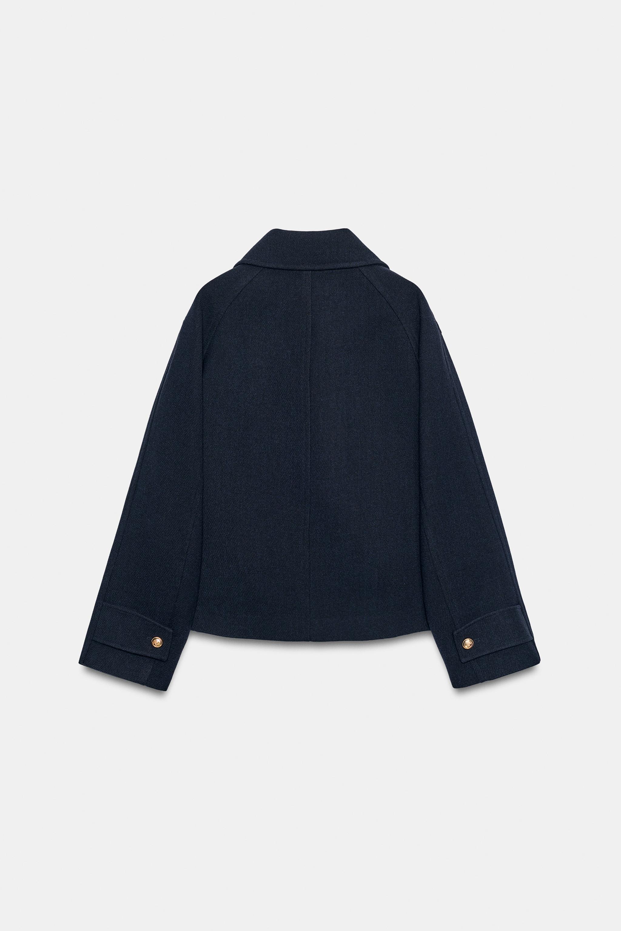 SHORT DOUBLE-BREASTED COAT
