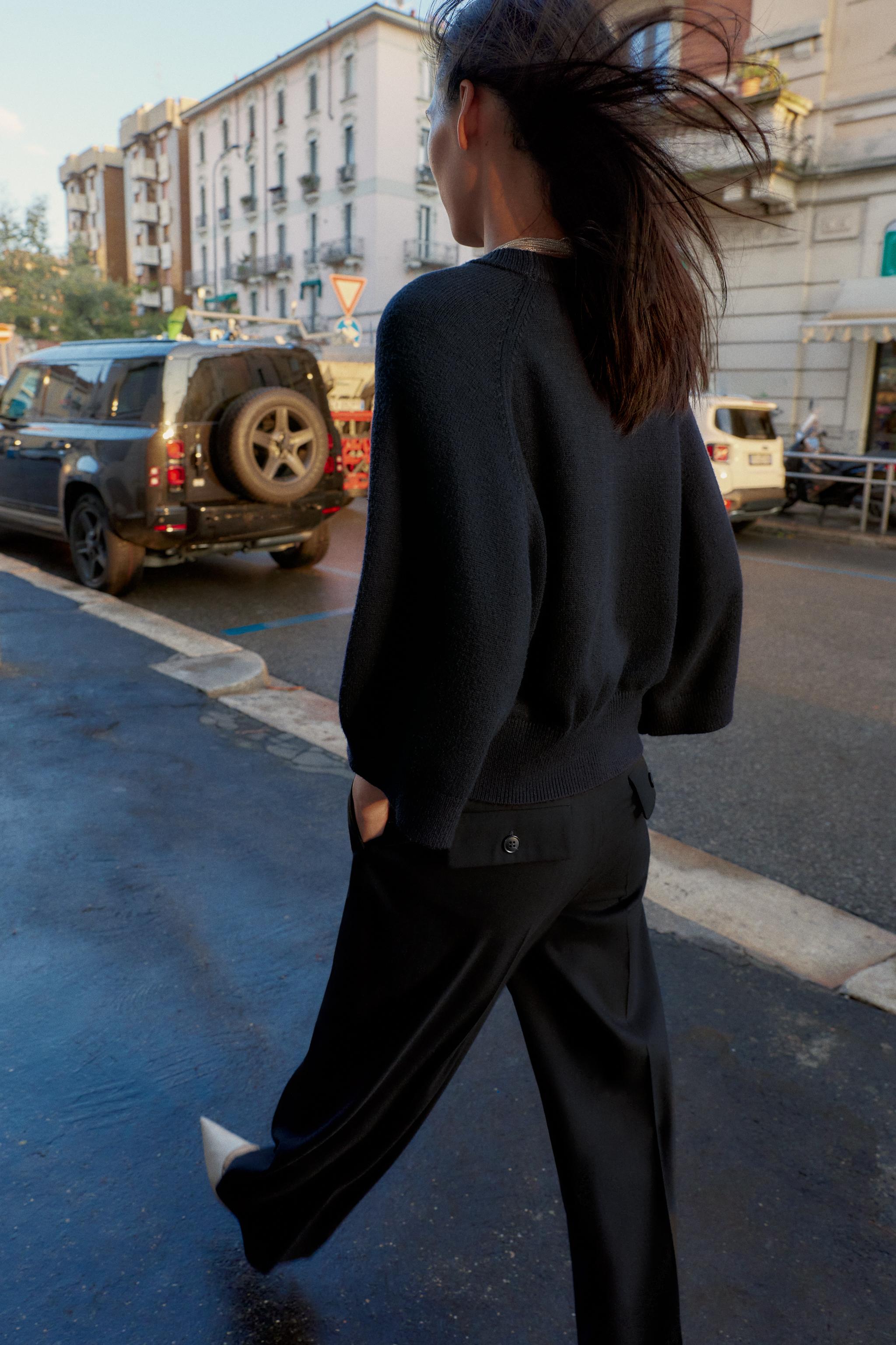 PULL EN MAILLE À MANCHES LARGES