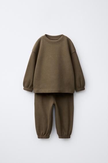 PLAIN JOGGING SWEATSHIRT AND JOGGER TROUSERS SET - Mid-camel by Zara