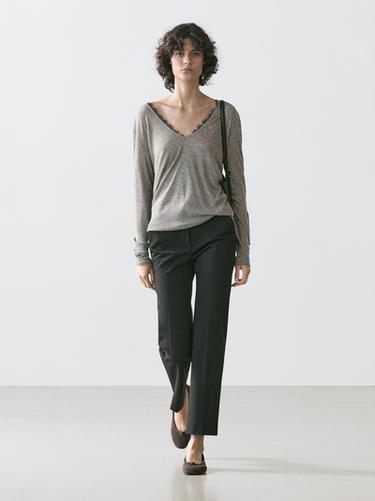 T-shirt col V à dentelle - Gris chiné de Zara - Image 0