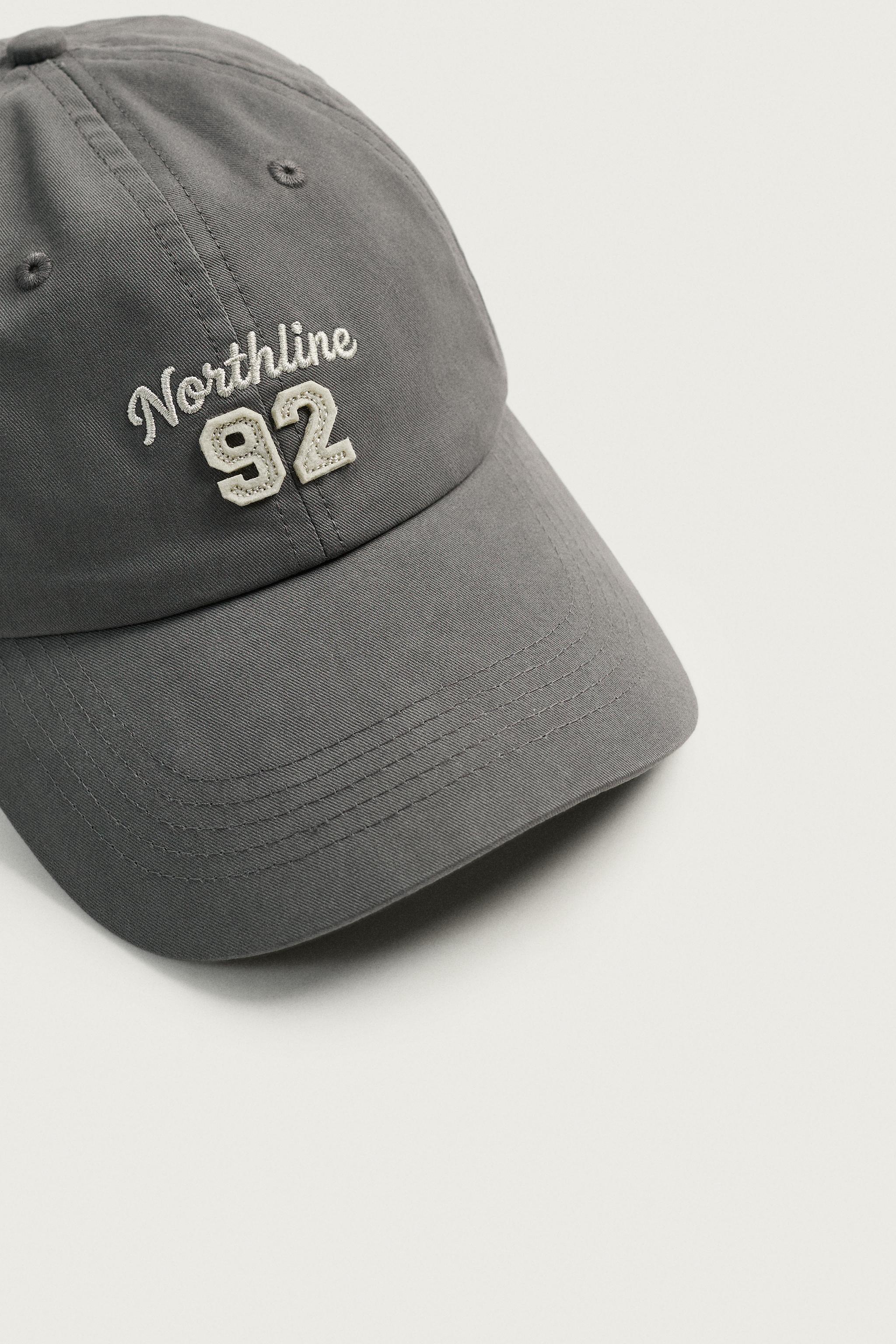 CASQUETTE DÉLAVÉE BRODÉE À PIÈCE